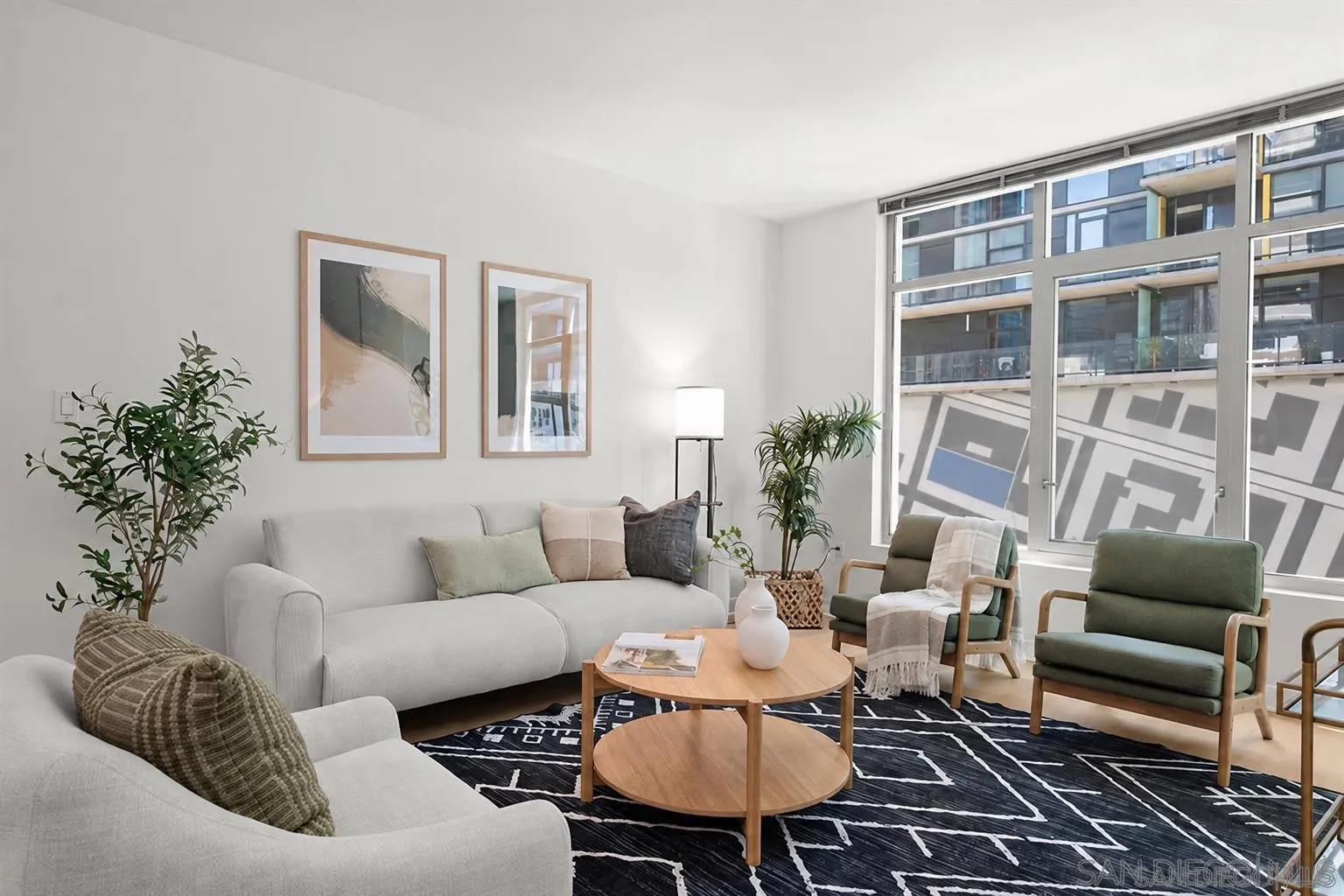 https://cdn.realtyfeed.com/cdn/127/260023550/76910ba5573242d74751ab7bfd49dec8.webp
