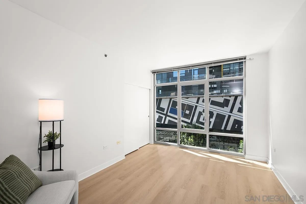 https://cdn.realtyfeed.com/cdn/127/260023550/78b3fbff4d123cb6b9383c328948b7b5.webp