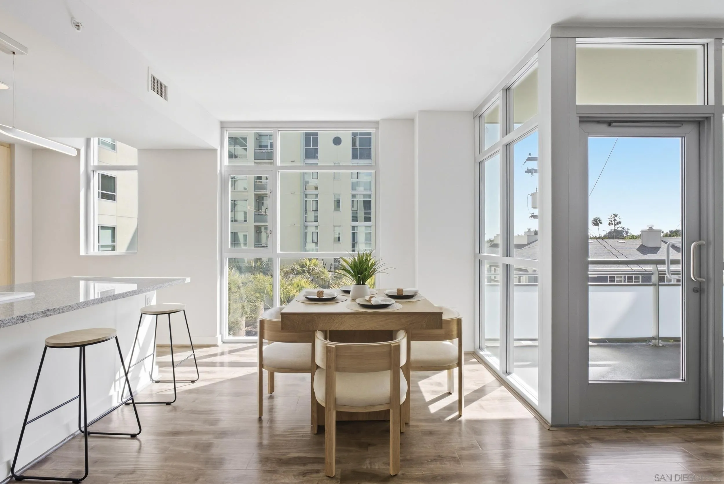 https://cdn.realtyfeed.com/cdn/127/260023553/077cf37a1488a40ad2ecf20094c89406.webp