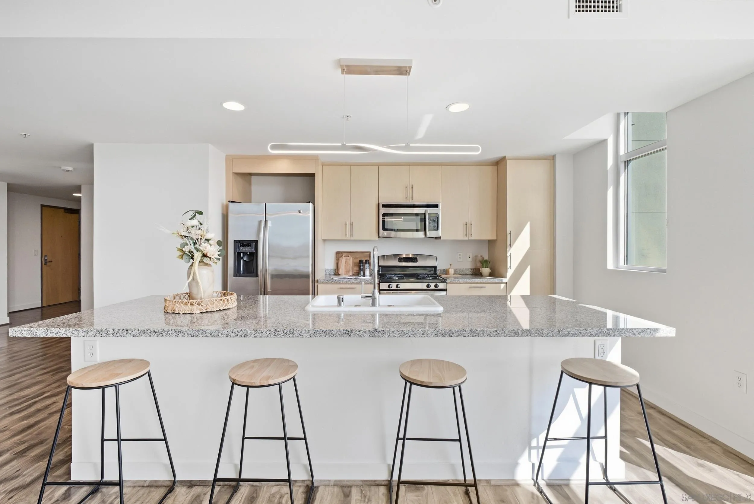 https://cdn.realtyfeed.com/cdn/127/260023553/686c8b962f9316494034d1b28ac98f5e.webp