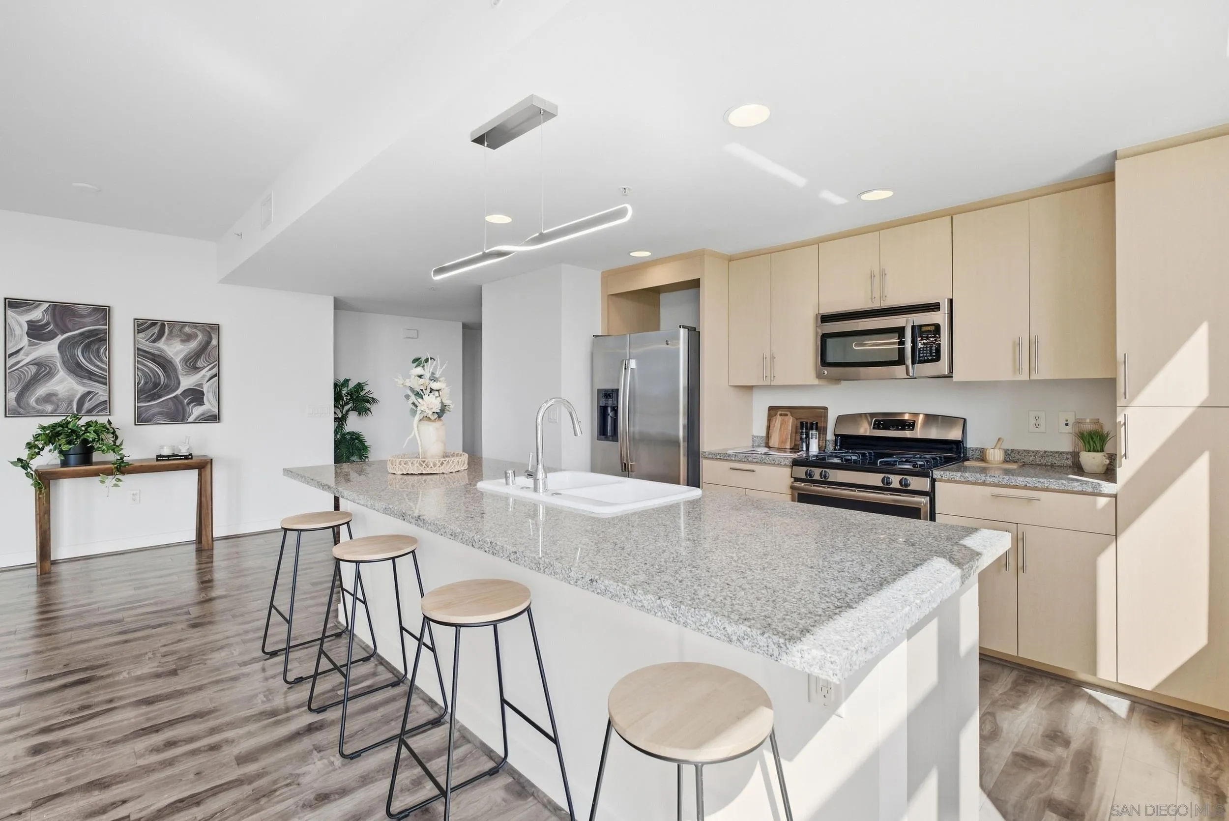 https://cdn.realtyfeed.com/cdn/127/260023553/6a5627eb1515fcc02e675c7cb2285471.webp