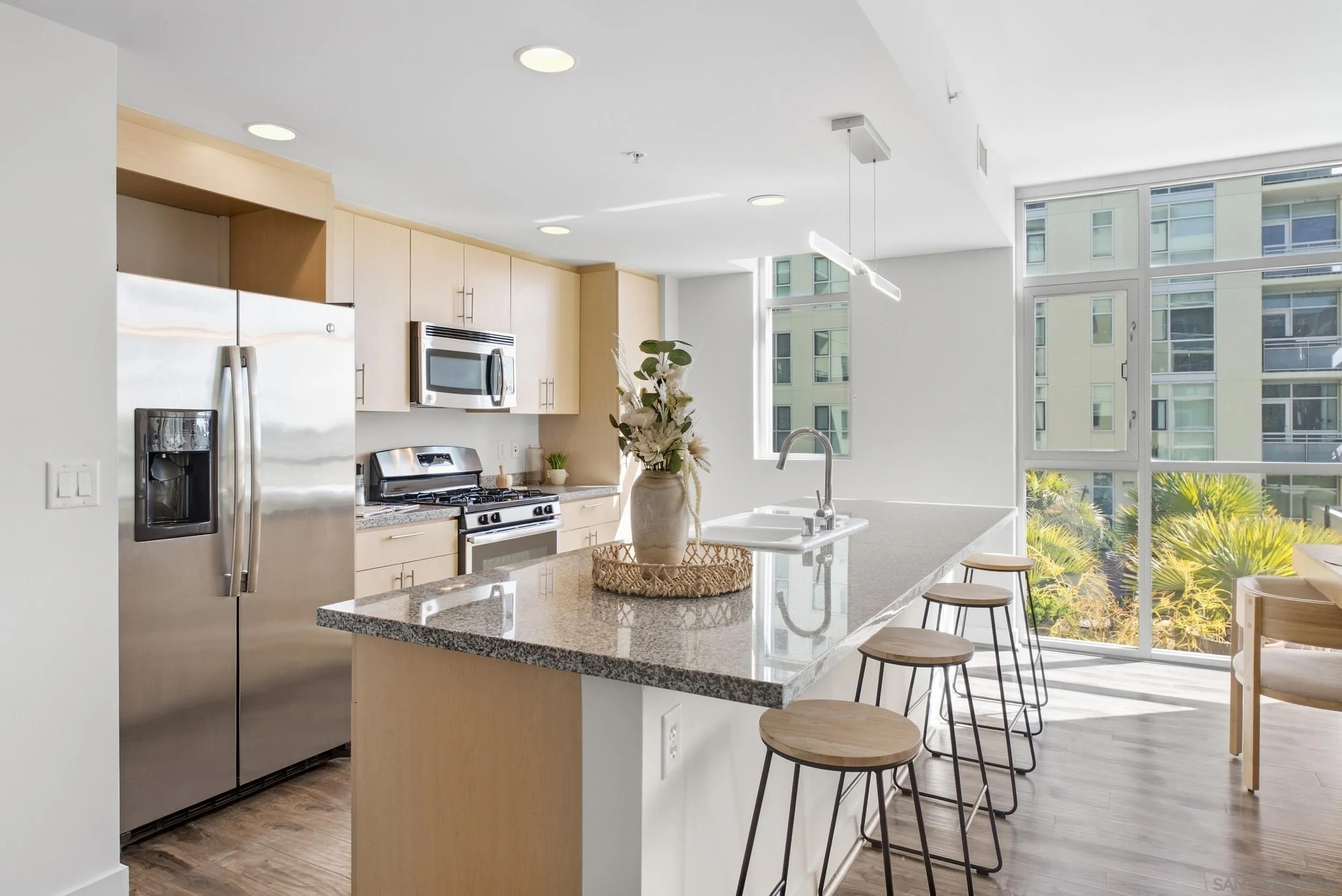 https://cdn.realtyfeed.com/cdn/127/260023553/7aae4af47ae7be3ada7062eba8eee5d4.webp
