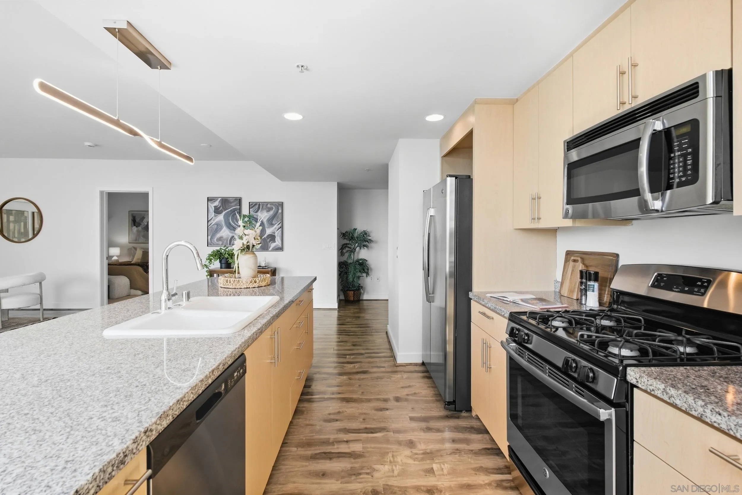 https://cdn.realtyfeed.com/cdn/127/260023553/8953cc23afbe83059f44fe62da0cf25b.webp