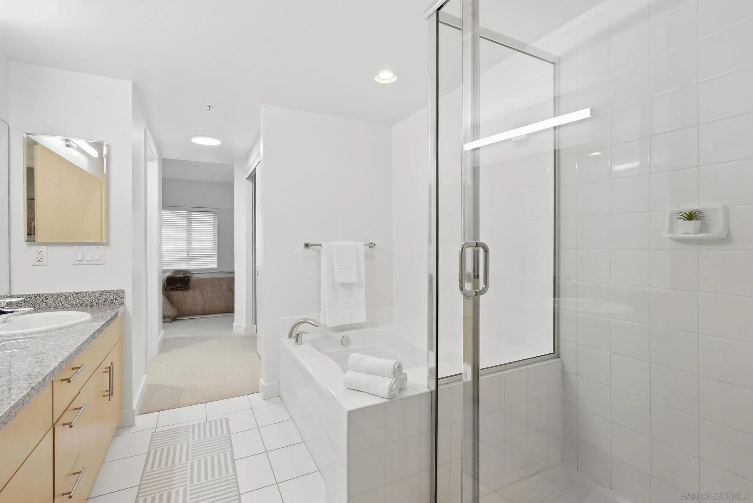 https://cdn.realtyfeed.com/cdn/127/260023553/ac39ab2b352520fcc60226667953b5b6.webp