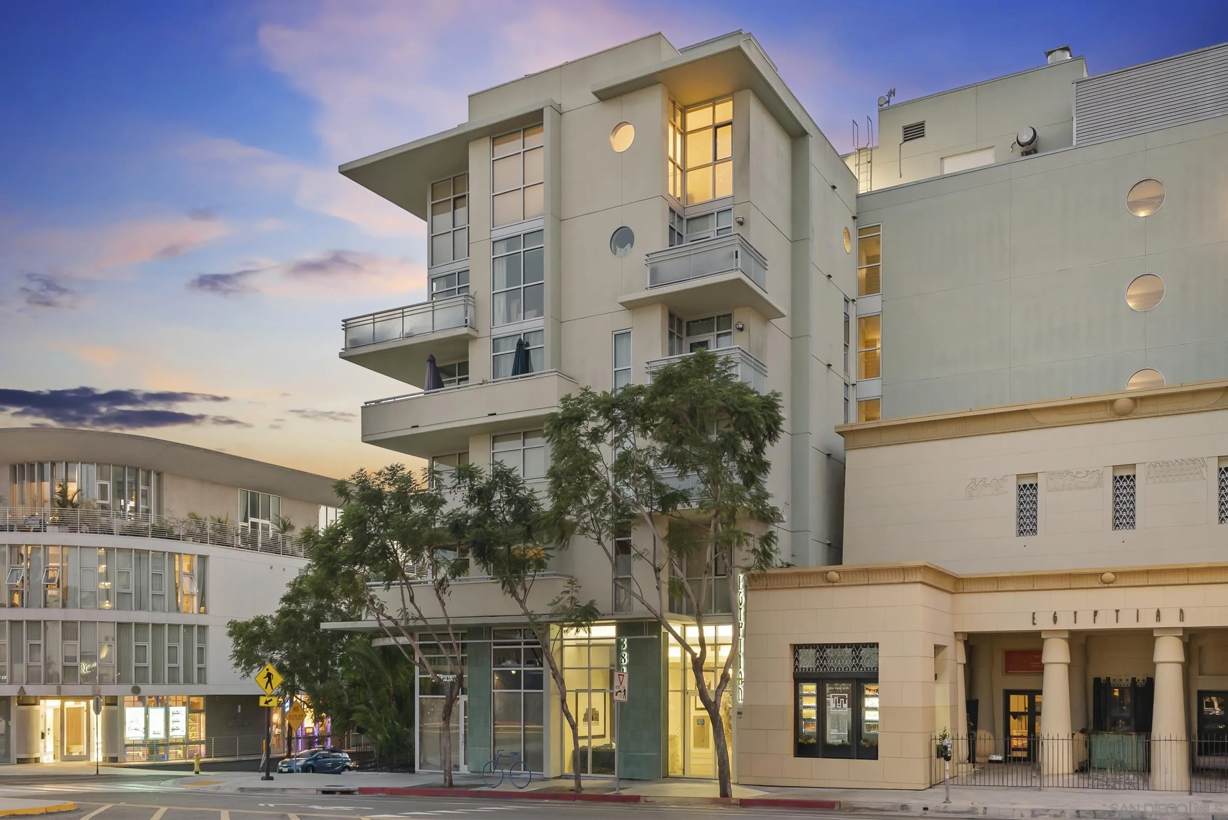 https://cdn.realtyfeed.com/cdn/127/260023553/c8ef5db76d9c522c11ea74aba15a095c.webp