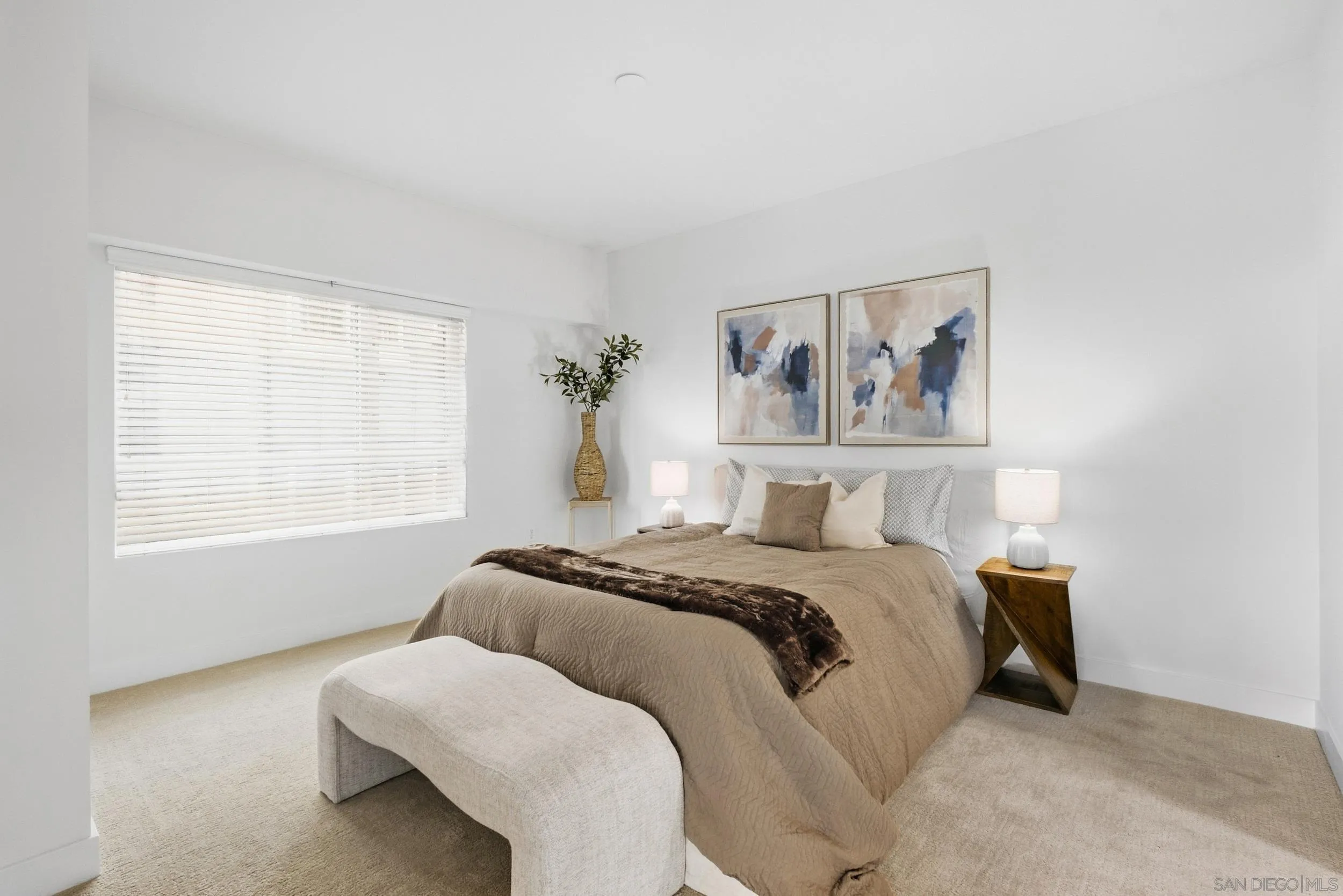 https://cdn.realtyfeed.com/cdn/127/260023553/ec65edd3d2ebc2716fa9b59329902ef3.webp