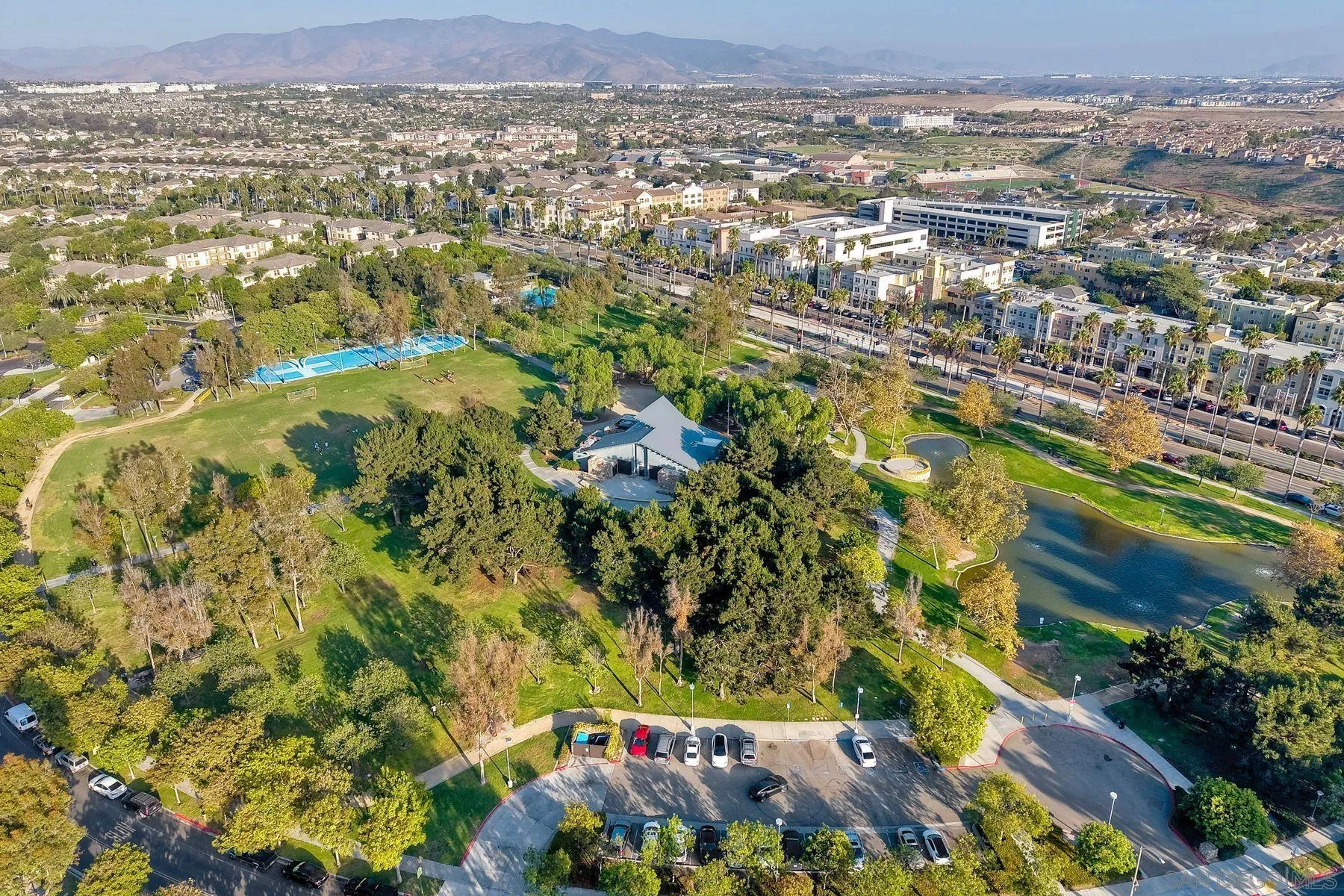 https://cdn.realtyfeed.com/cdn/127/260023560/5c62f33a18582eca292e4e8846636722.webp