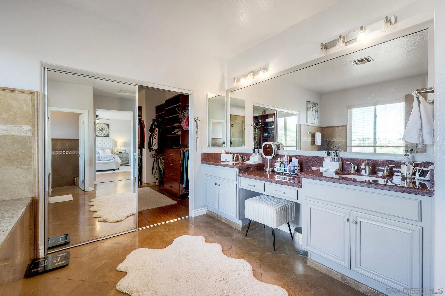 https://cdn.realtyfeed.com/cdn/127/260023560/61dbe4345e7f386b555615c21b5a67b0.webp