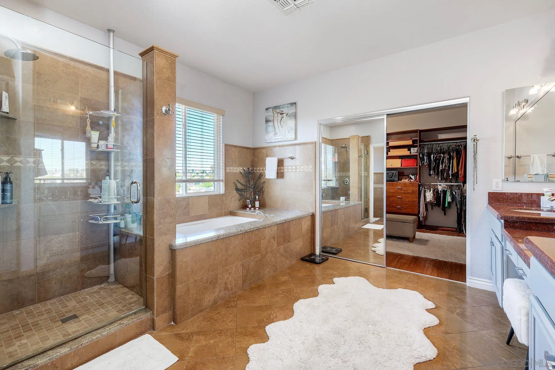 https://cdn.realtyfeed.com/cdn/127/260023560/7c13665d75d55e135b814408f3e7c176.webp