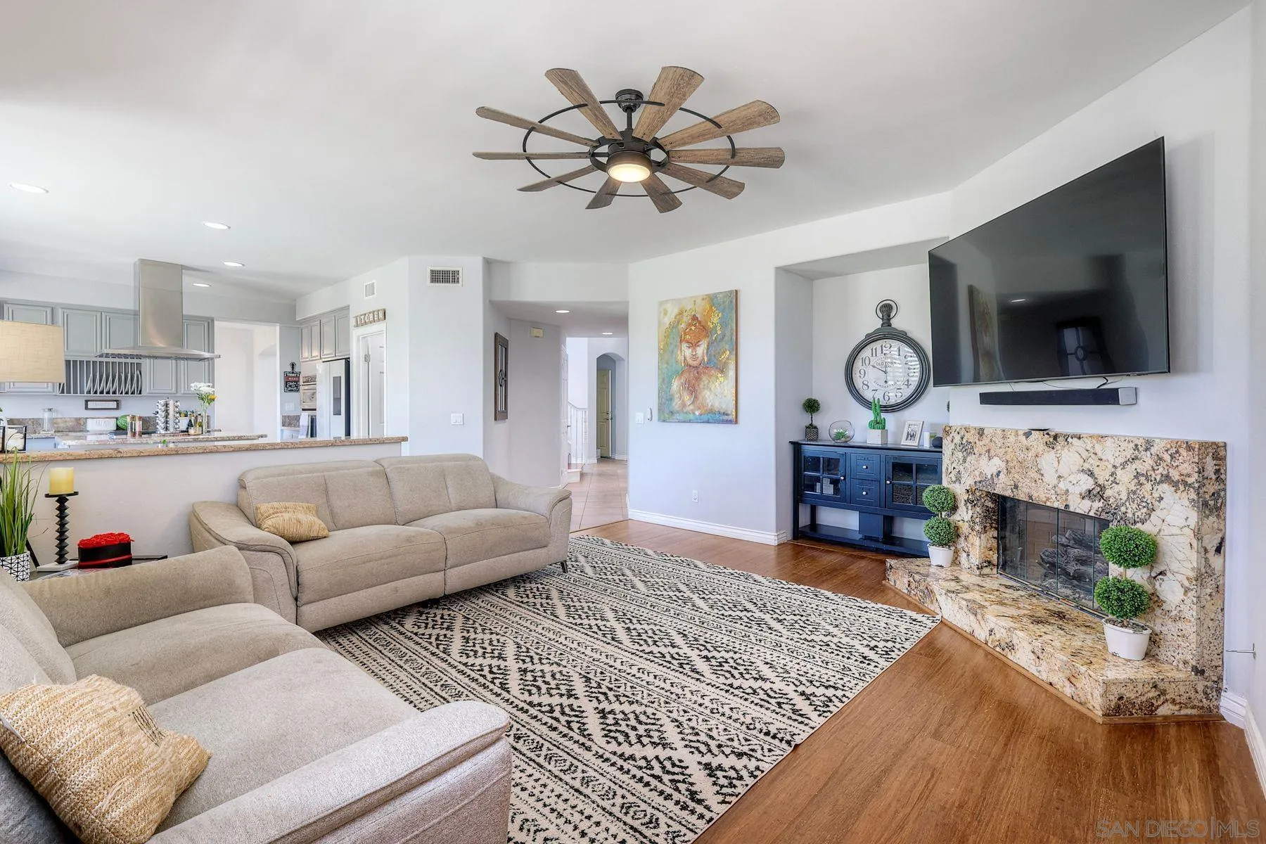 https://cdn.realtyfeed.com/cdn/127/260023560/a7c182a409d59a71cf999536e4954169.webp