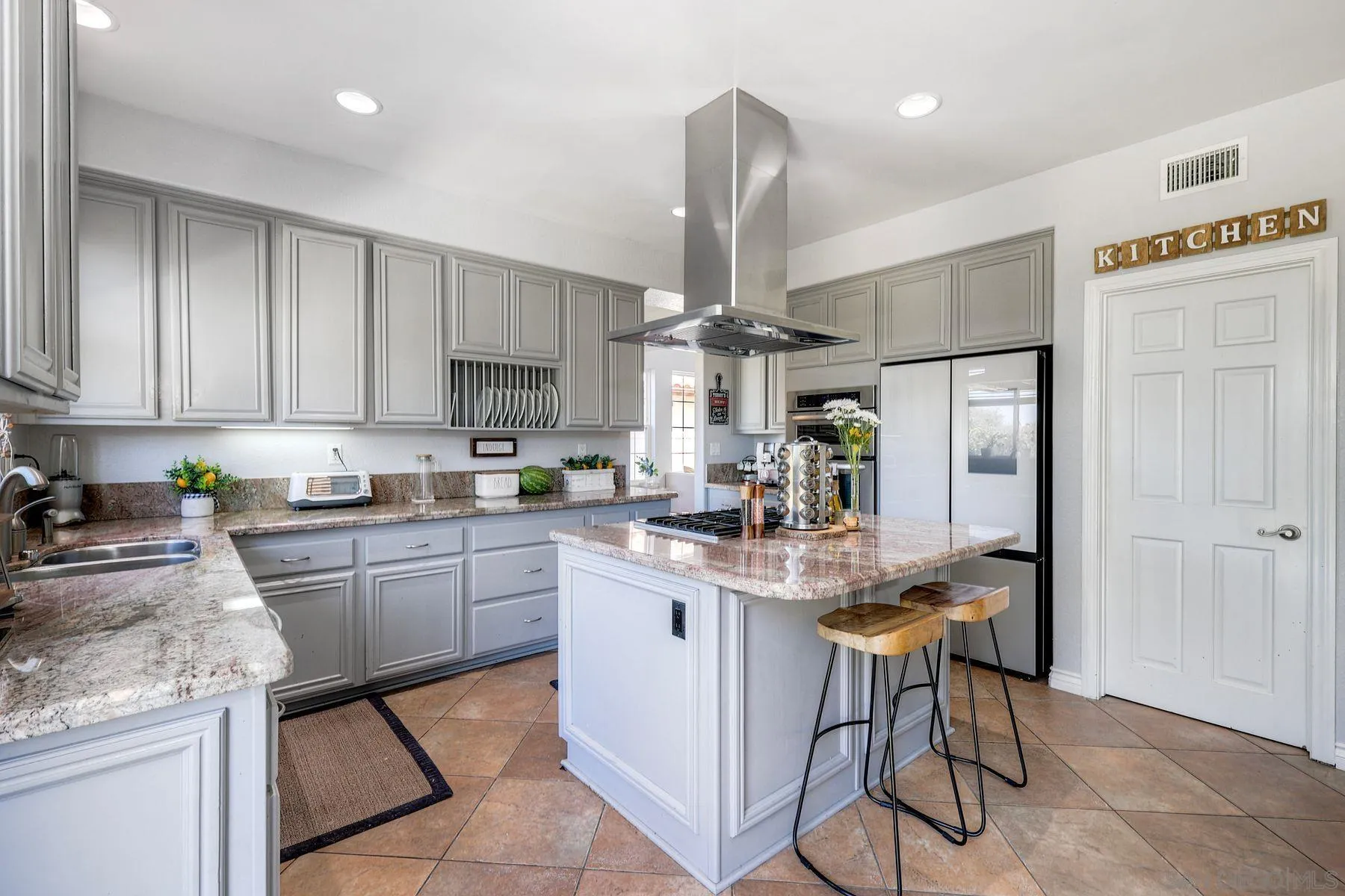 https://cdn.realtyfeed.com/cdn/127/260023560/b8ec3ea9573ae9c16b39f80223e279f2.webp