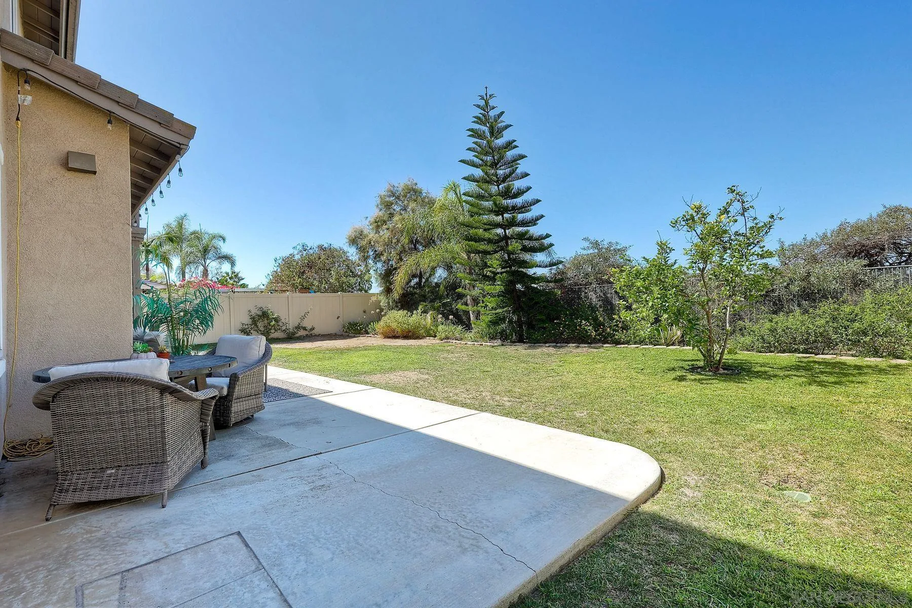 https://cdn.realtyfeed.com/cdn/127/260023560/fcb6518cc5c4d397408d40617578bf28.webp