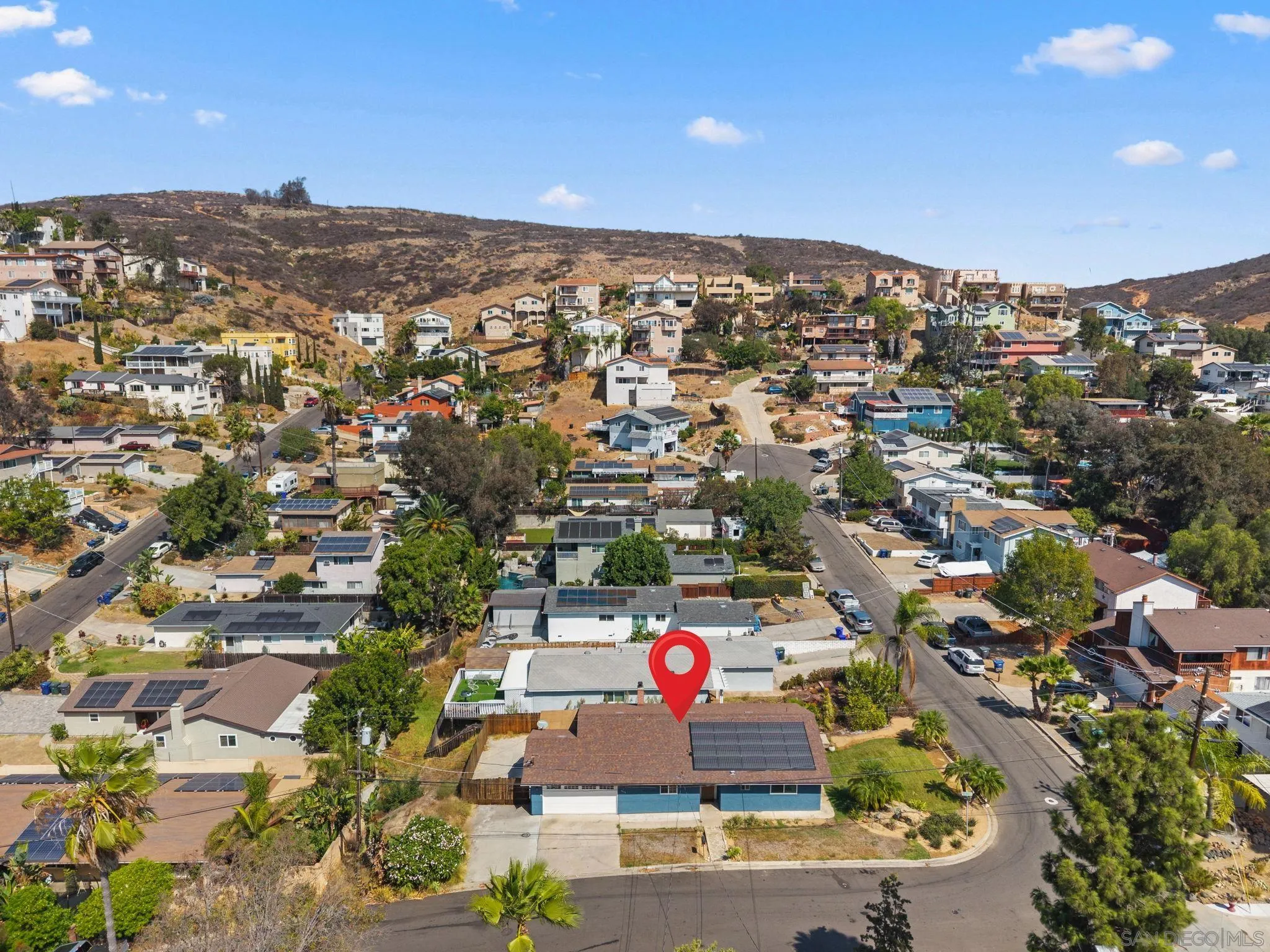 https://cdn.realtyfeed.com/cdn/127/260023565/0d4a15f09e4ed94ccfc6c5ee0ef7d03f.webp