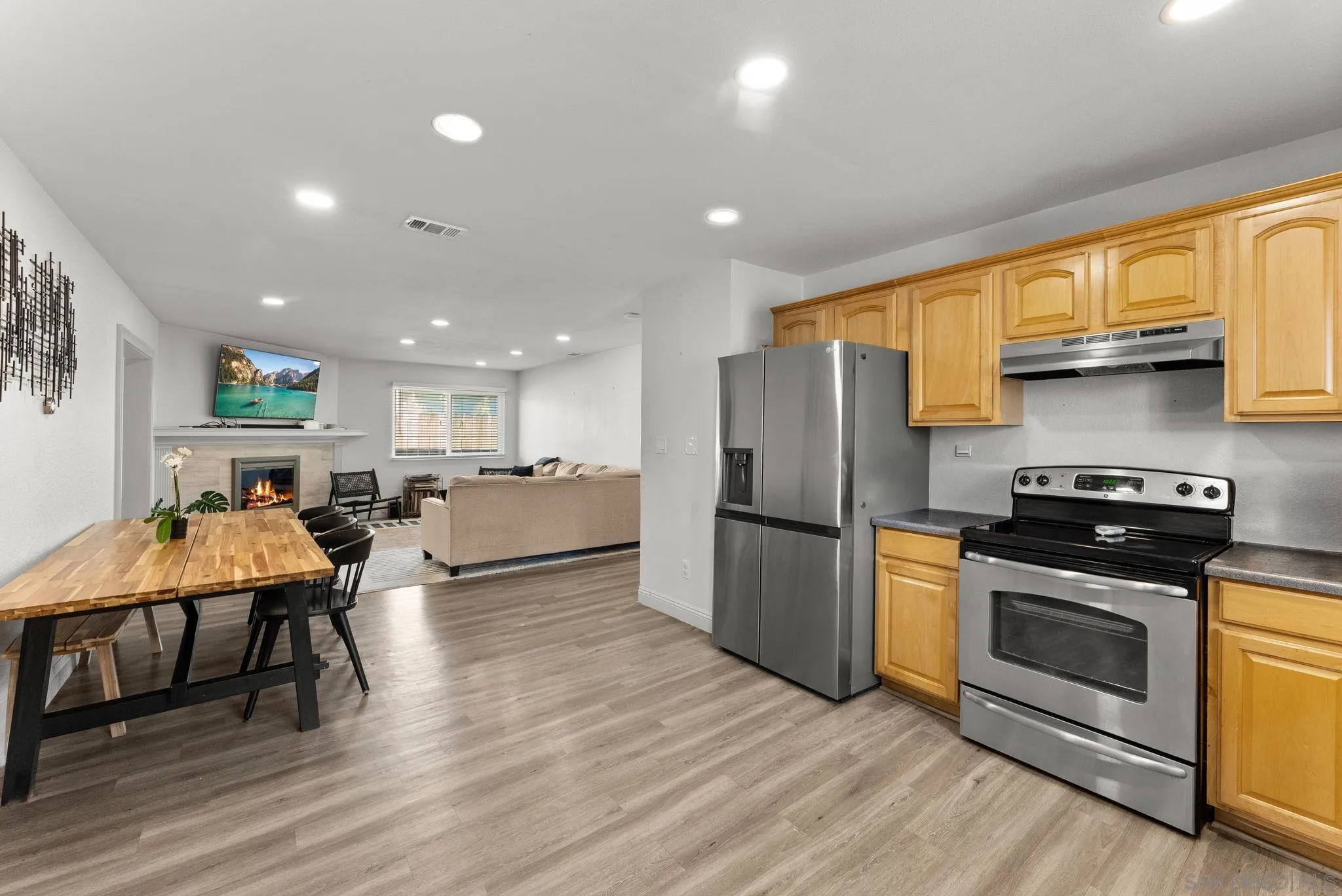 https://cdn.realtyfeed.com/cdn/127/260023565/1793736f56782ef58b9207b35a2e764f.webp