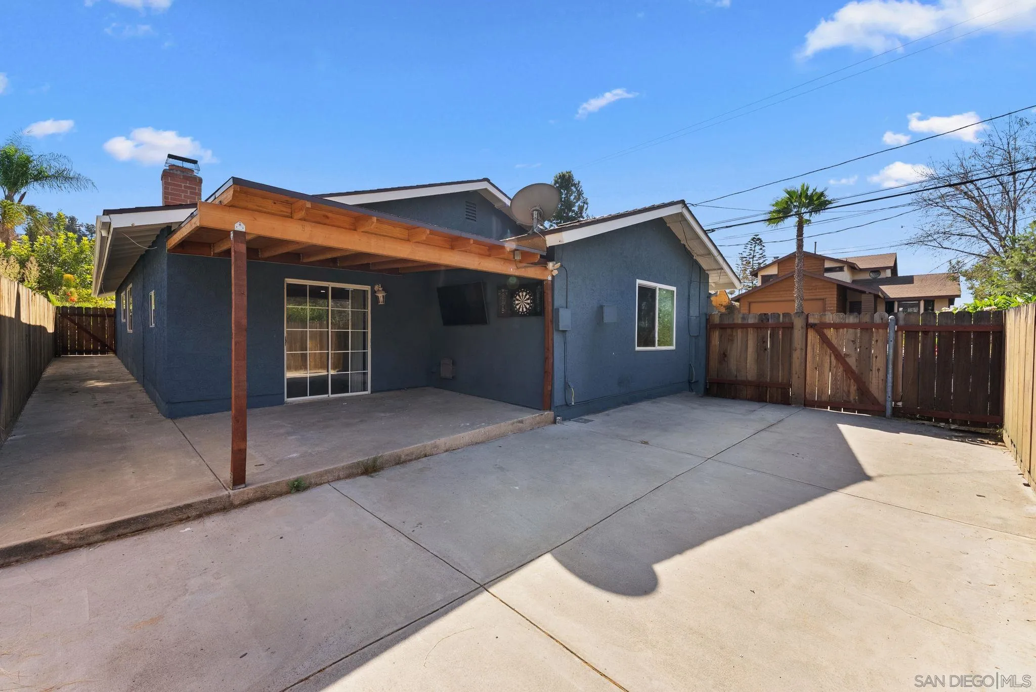 https://cdn.realtyfeed.com/cdn/127/260023565/778a81954eeb4f00bd384df106bc5c3b.webp