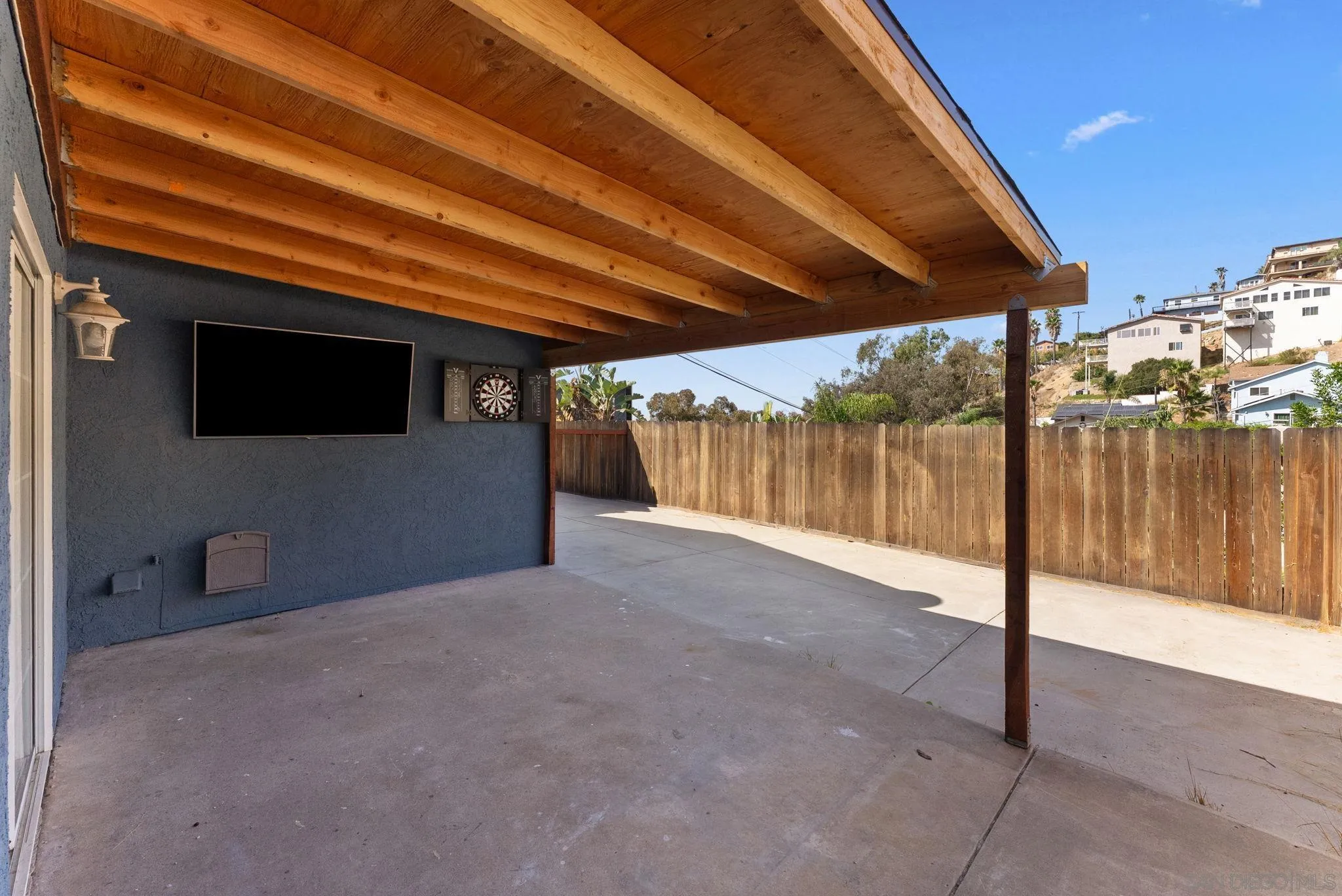 https://cdn.realtyfeed.com/cdn/127/260023565/9cf0f7fa5fb7e48676c4b74a8a05be74.webp