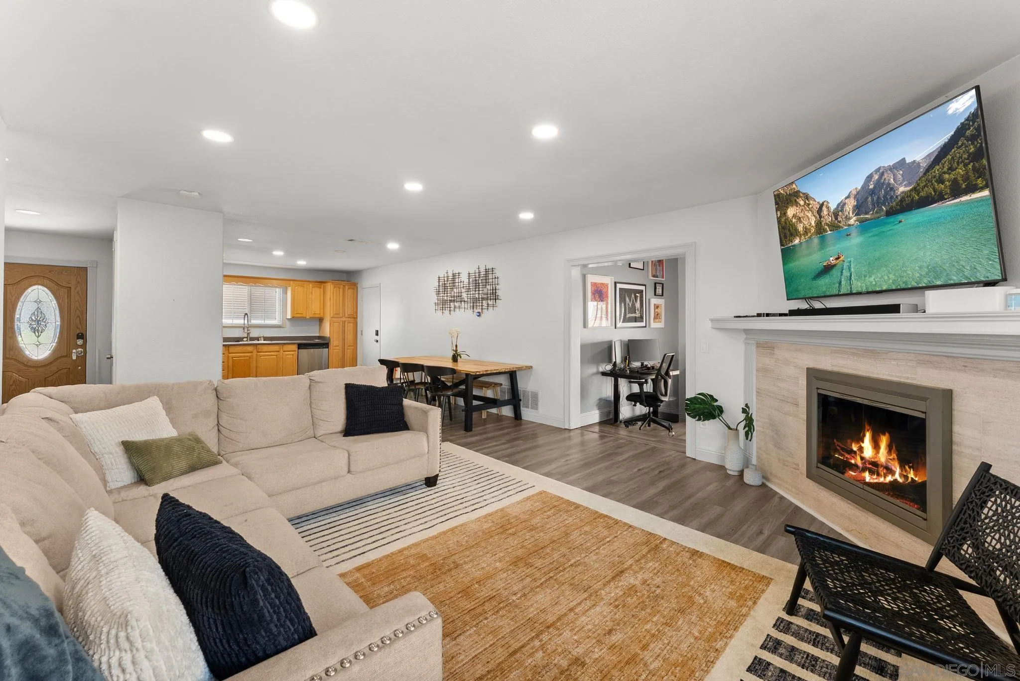 https://cdn.realtyfeed.com/cdn/127/260023565/a439ab997c0de3e9f1ec4016543e592b.webp