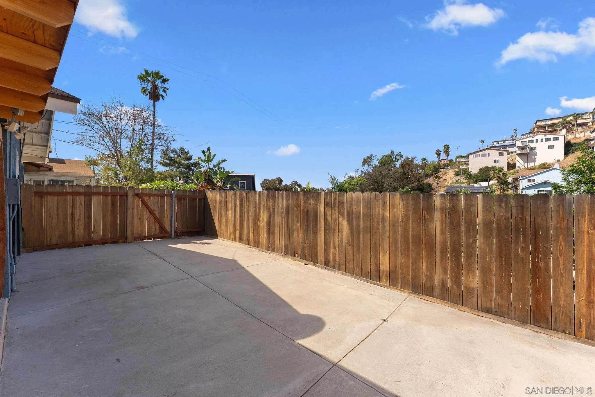 https://cdn.realtyfeed.com/cdn/127/260023565/e148ddd65cbfef7492331f8d5574971d.webp