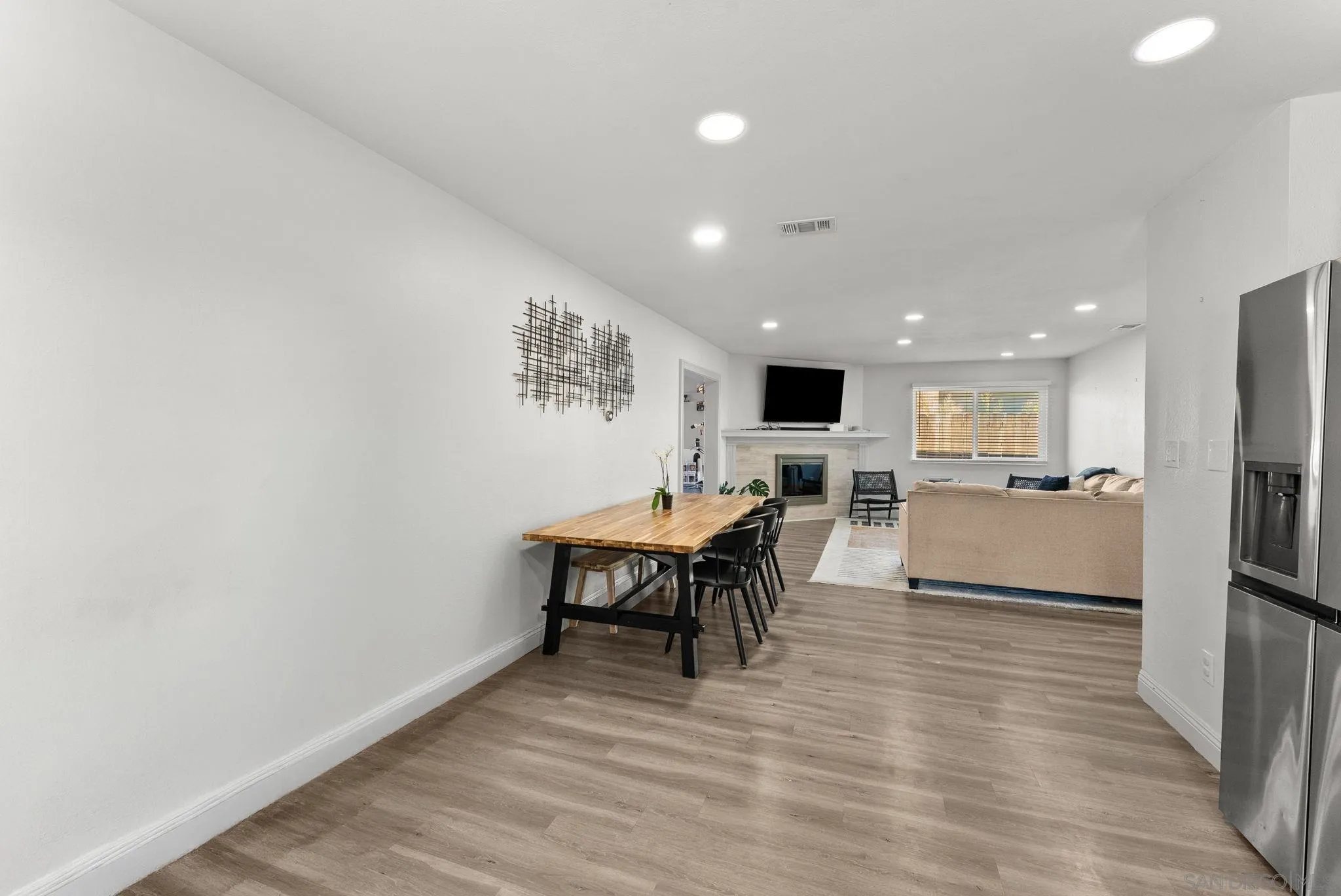 https://cdn.realtyfeed.com/cdn/127/260023565/f062d4515c95d01a045ba1b242968c52.webp