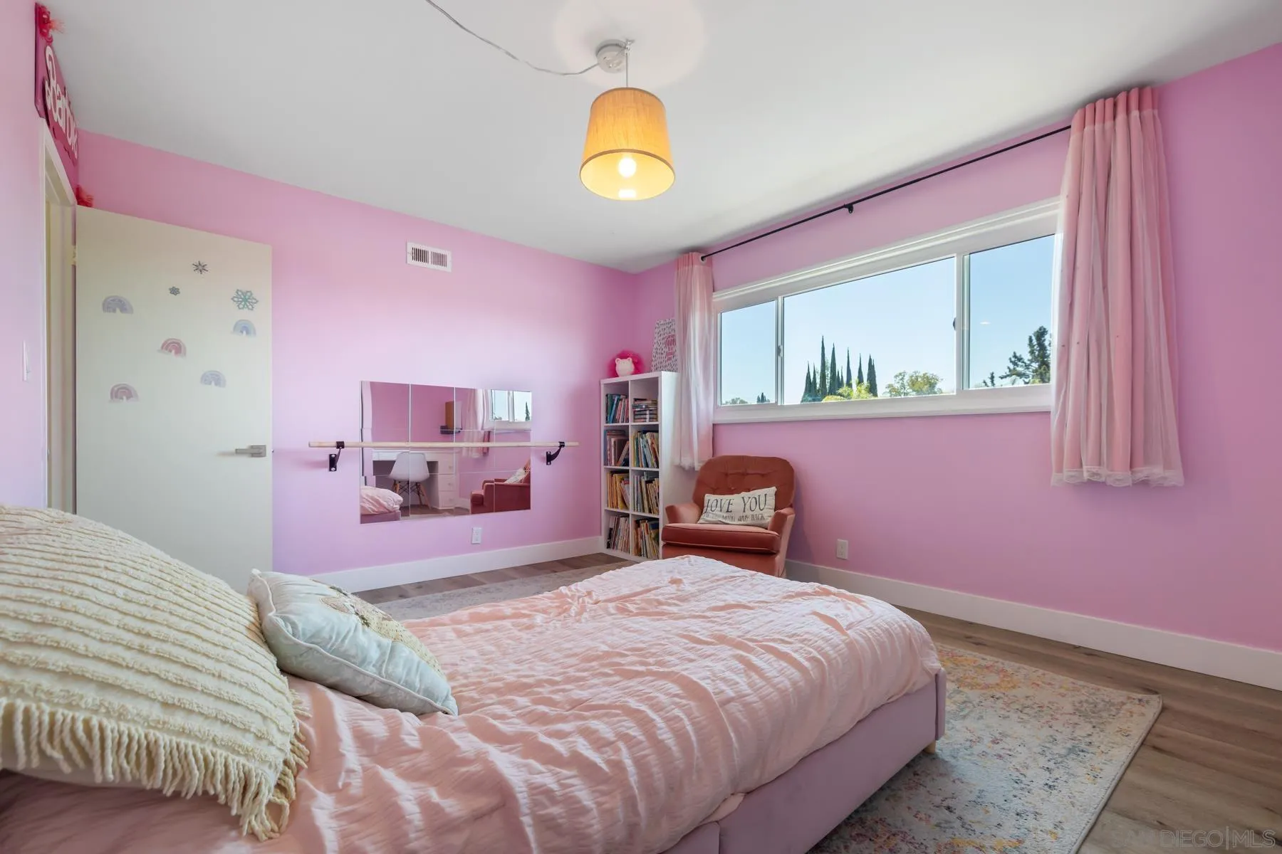 https://cdn.realtyfeed.com/cdn/127/260023571/382c078b50f49b8cffacc3cee771ba9f.webp