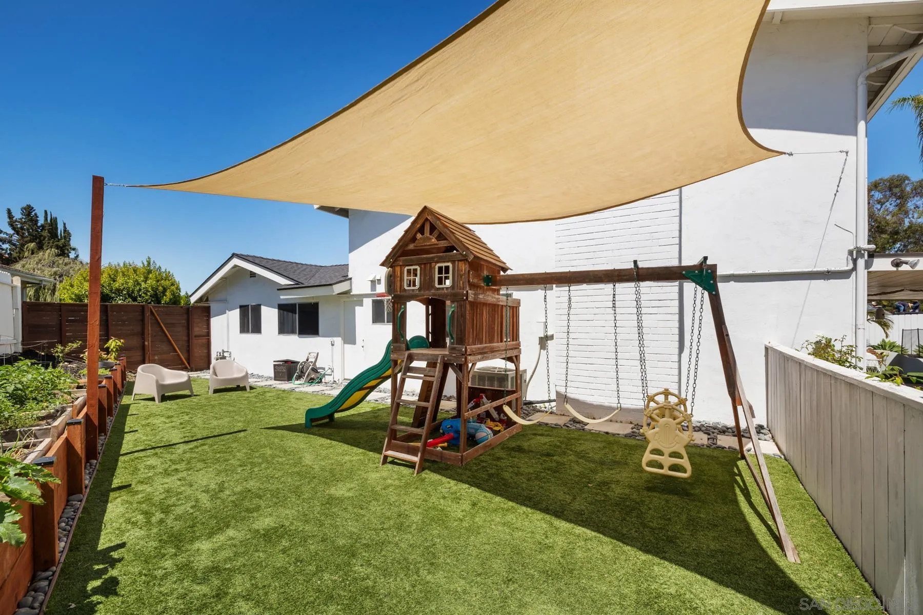 https://cdn.realtyfeed.com/cdn/127/260023571/38716b79e62ed3e4191d9a578a0d74f4.webp