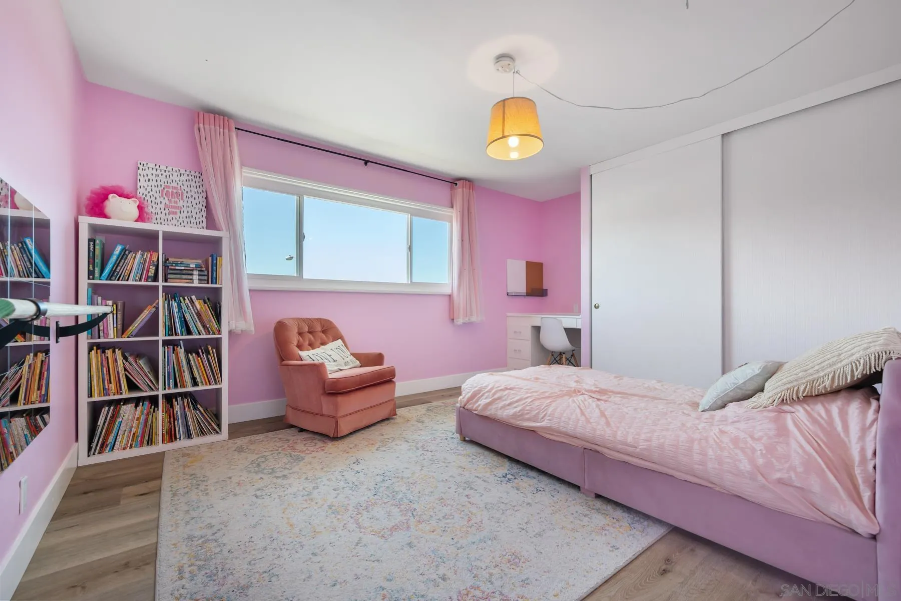 https://cdn.realtyfeed.com/cdn/127/260023571/454696d27245d860fcd3a2221c288aa0.webp