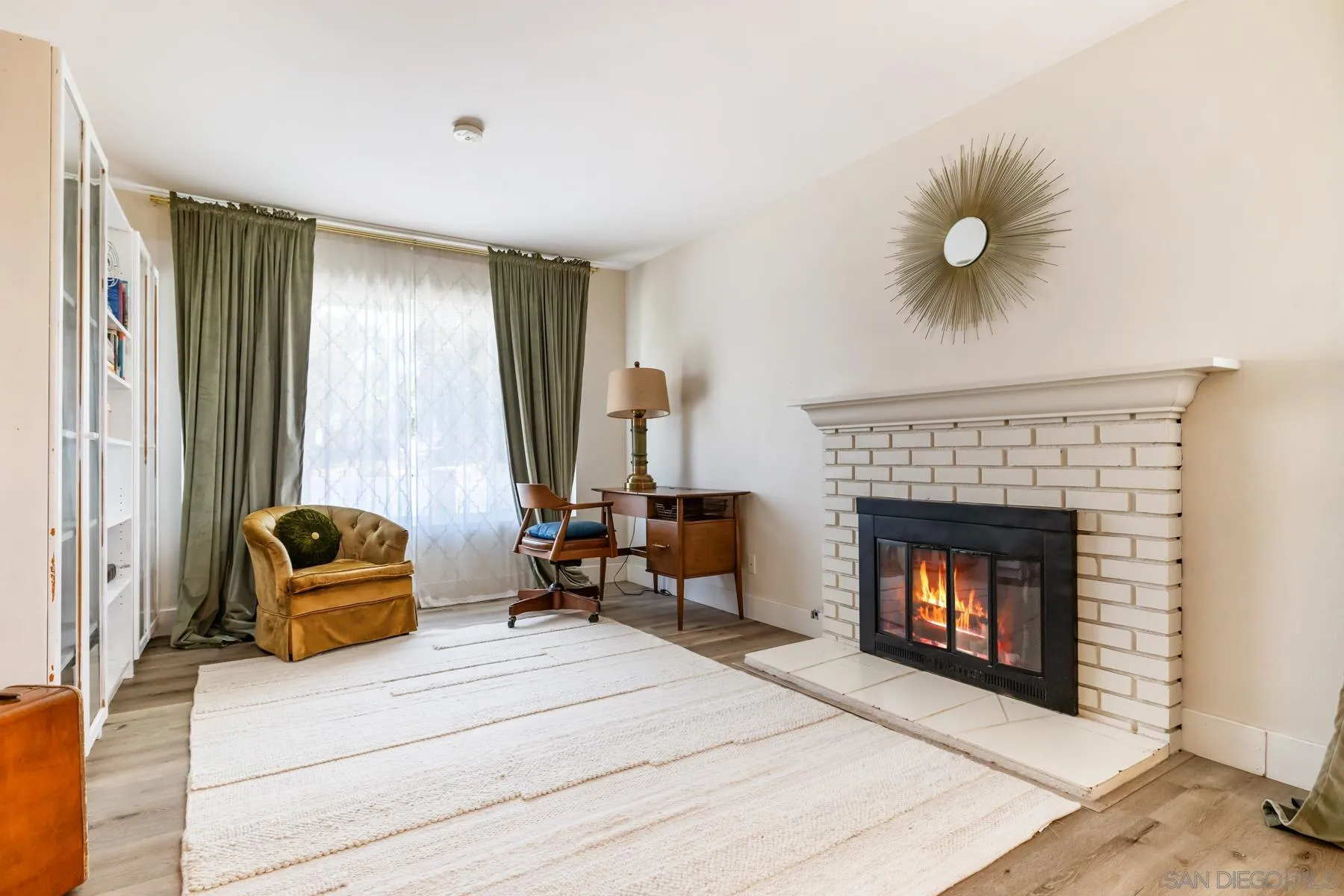 https://cdn.realtyfeed.com/cdn/127/260023571/4f4d6c77f75d2e670da28cb908c7b11d.webp