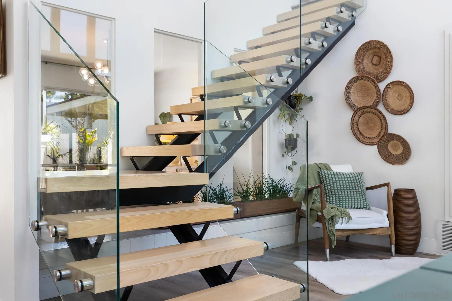 https://cdn.realtyfeed.com/cdn/127/260023571/53e2de0e261533334717a5fb73dea45b.webp