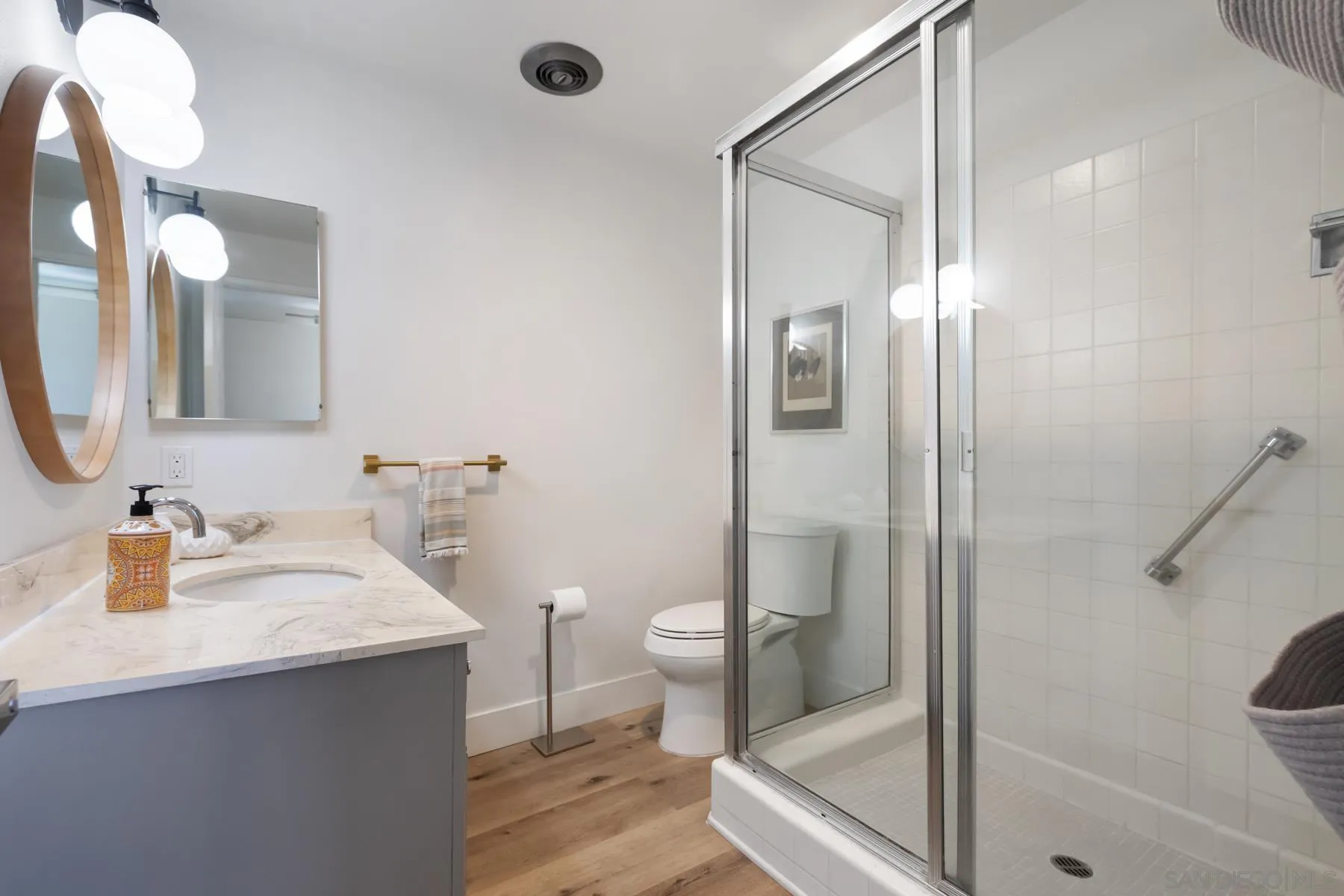 https://cdn.realtyfeed.com/cdn/127/260023571/8f0be251b72fcaed1cbd69537521cc6a.webp