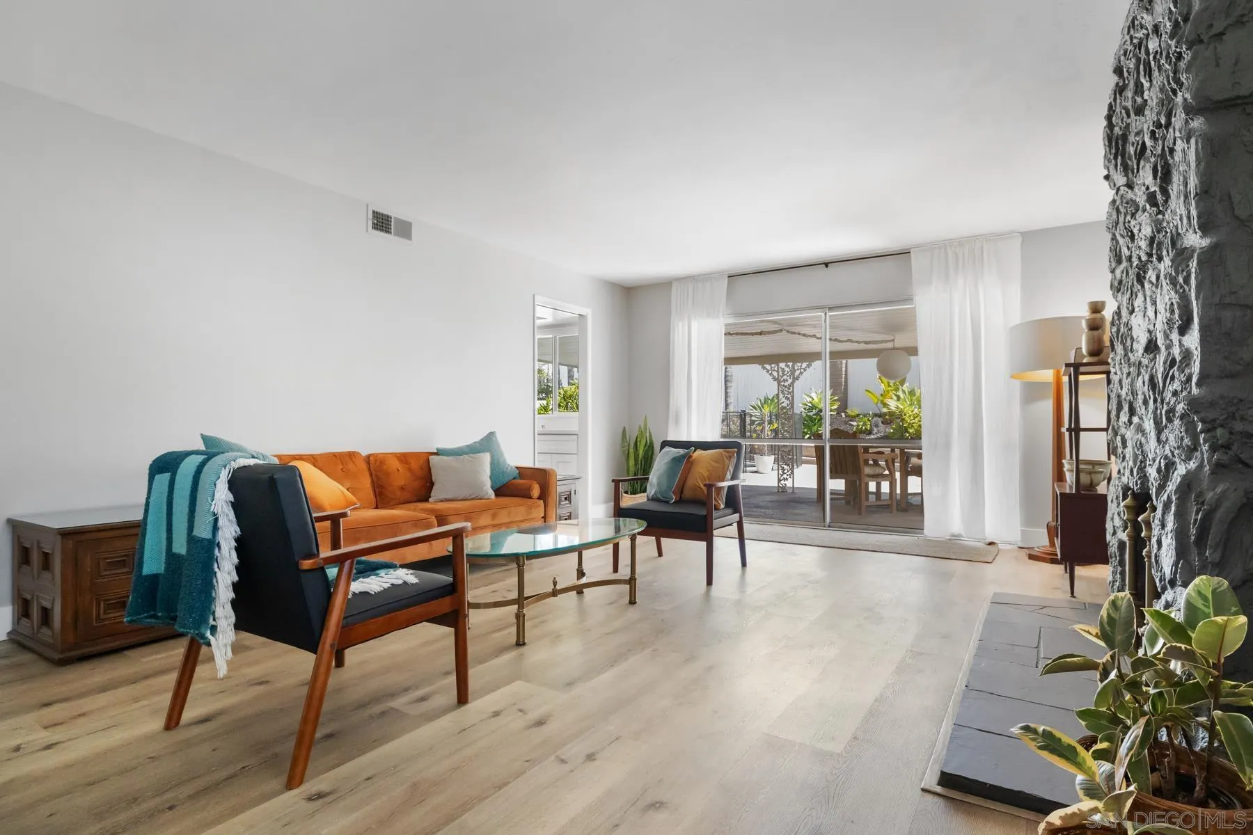 https://cdn.realtyfeed.com/cdn/127/260023571/9ac753bf3b3183b1f89b8fea1680e70b.webp