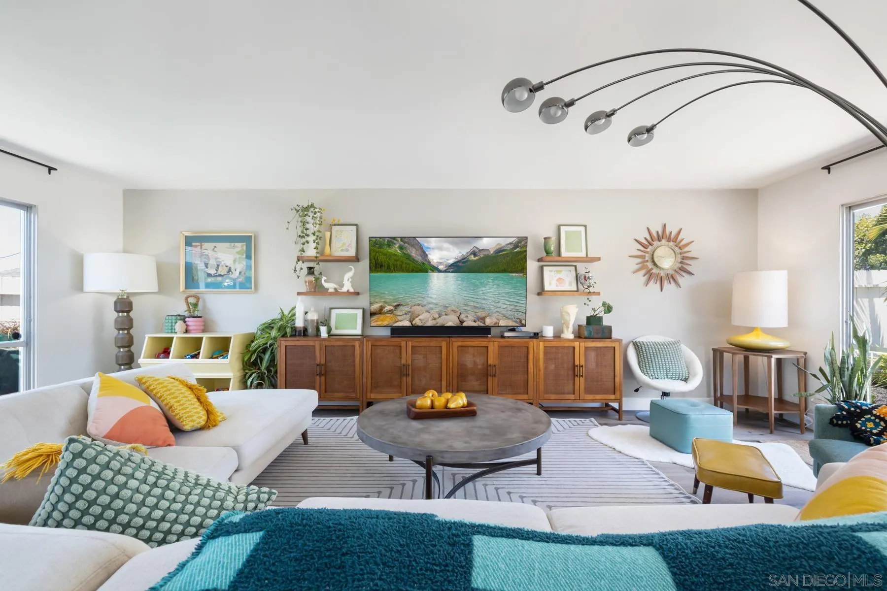 https://cdn.realtyfeed.com/cdn/127/260023571/a22a1bcc2c7fa5096e9d711c6e5555ad.webp