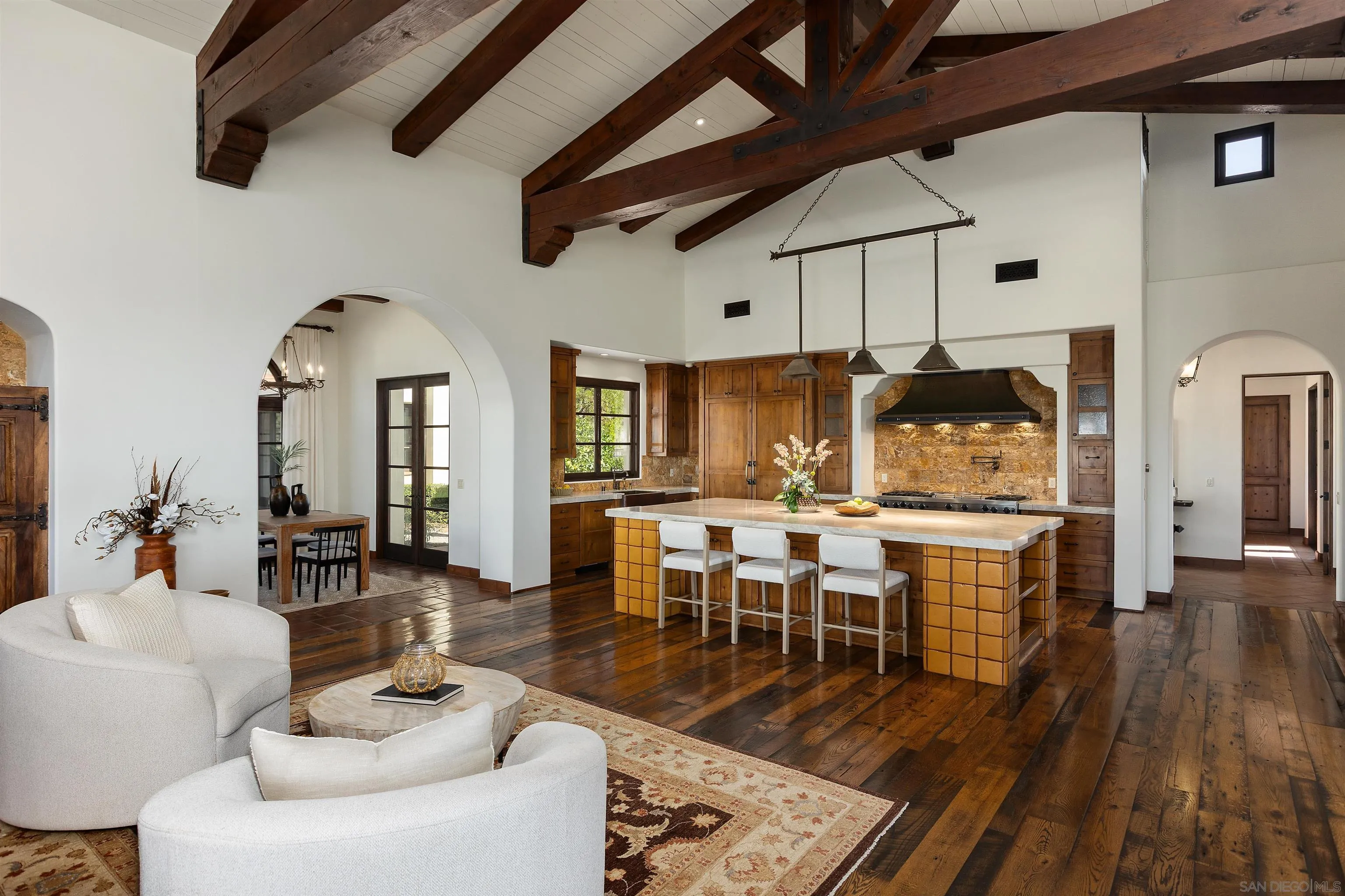 https://cdn.realtyfeed.com/cdn/127/260023587/40e7d7daa819efe6902625cace83c39f.webp