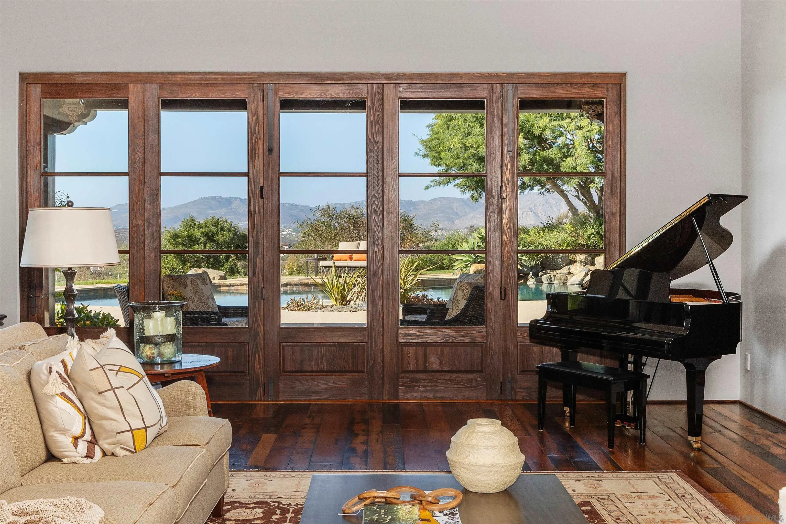 https://cdn.realtyfeed.com/cdn/127/260023587/f60cc58809c1c12a06f3074fc25bc280.webp