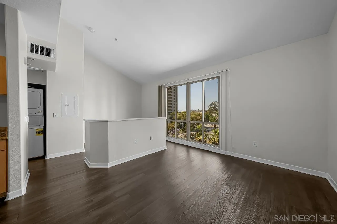 https://cdn.realtyfeed.com/cdn/127/260023590/13c1248efb2dd340d483ecaab8873385.webp