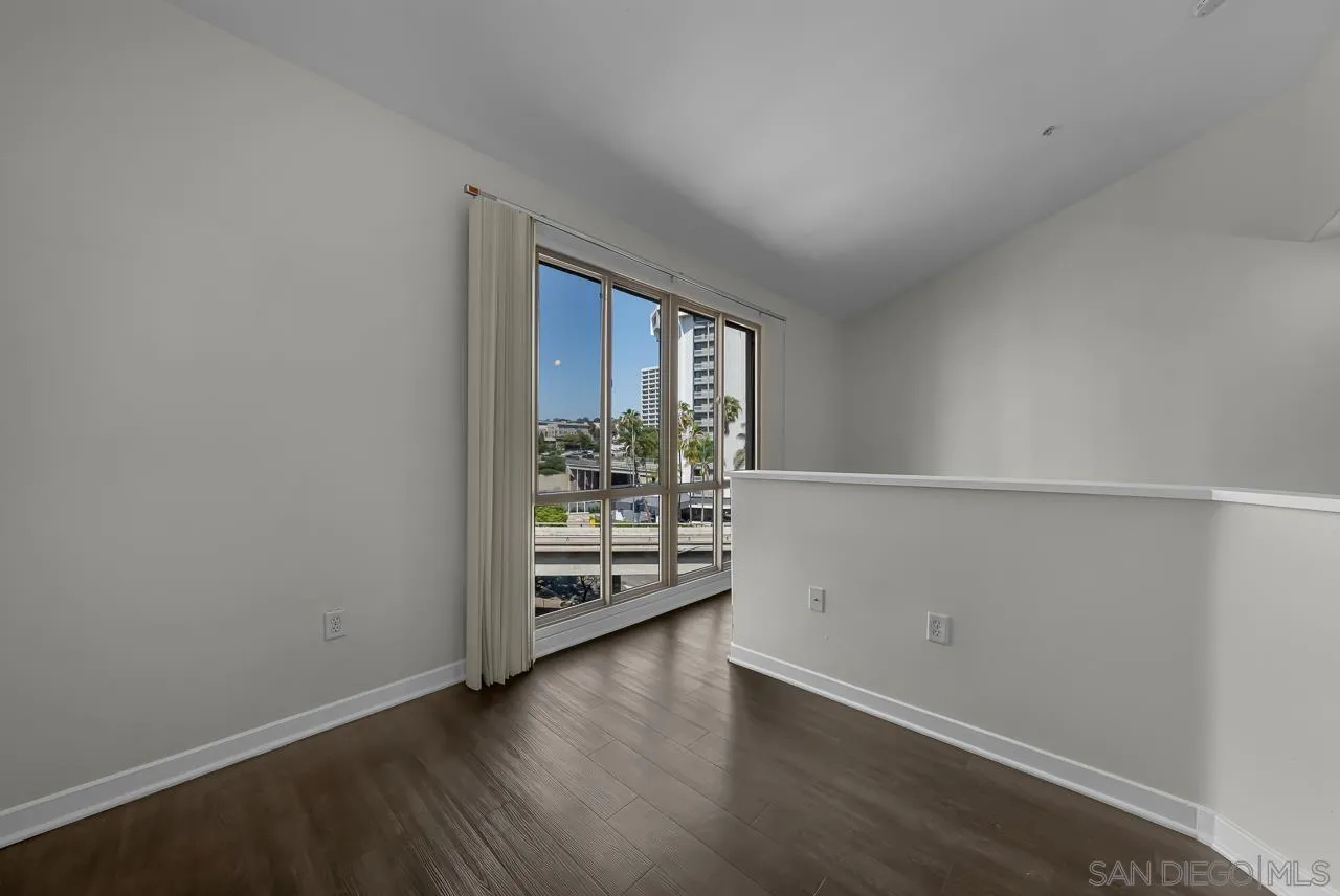https://cdn.realtyfeed.com/cdn/127/260023590/8c68b72a37eff3c9eb43f4b781cdf5a4.webp