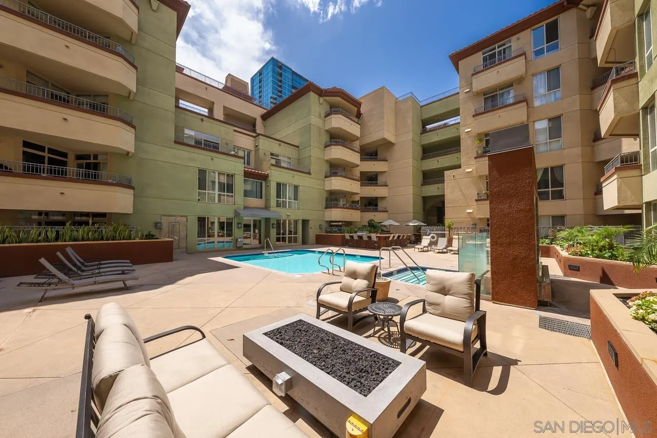 https://cdn.realtyfeed.com/cdn/127/260023590/a1a3bb82610b6506c0ffac6038b627b8.webp