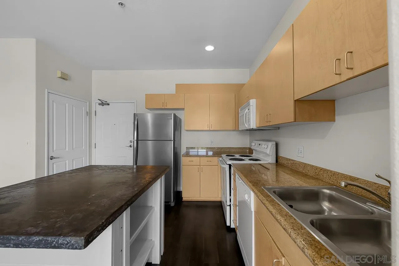 https://cdn.realtyfeed.com/cdn/127/260023590/a96461ca12168ee3a8589afc005e5d2b.webp