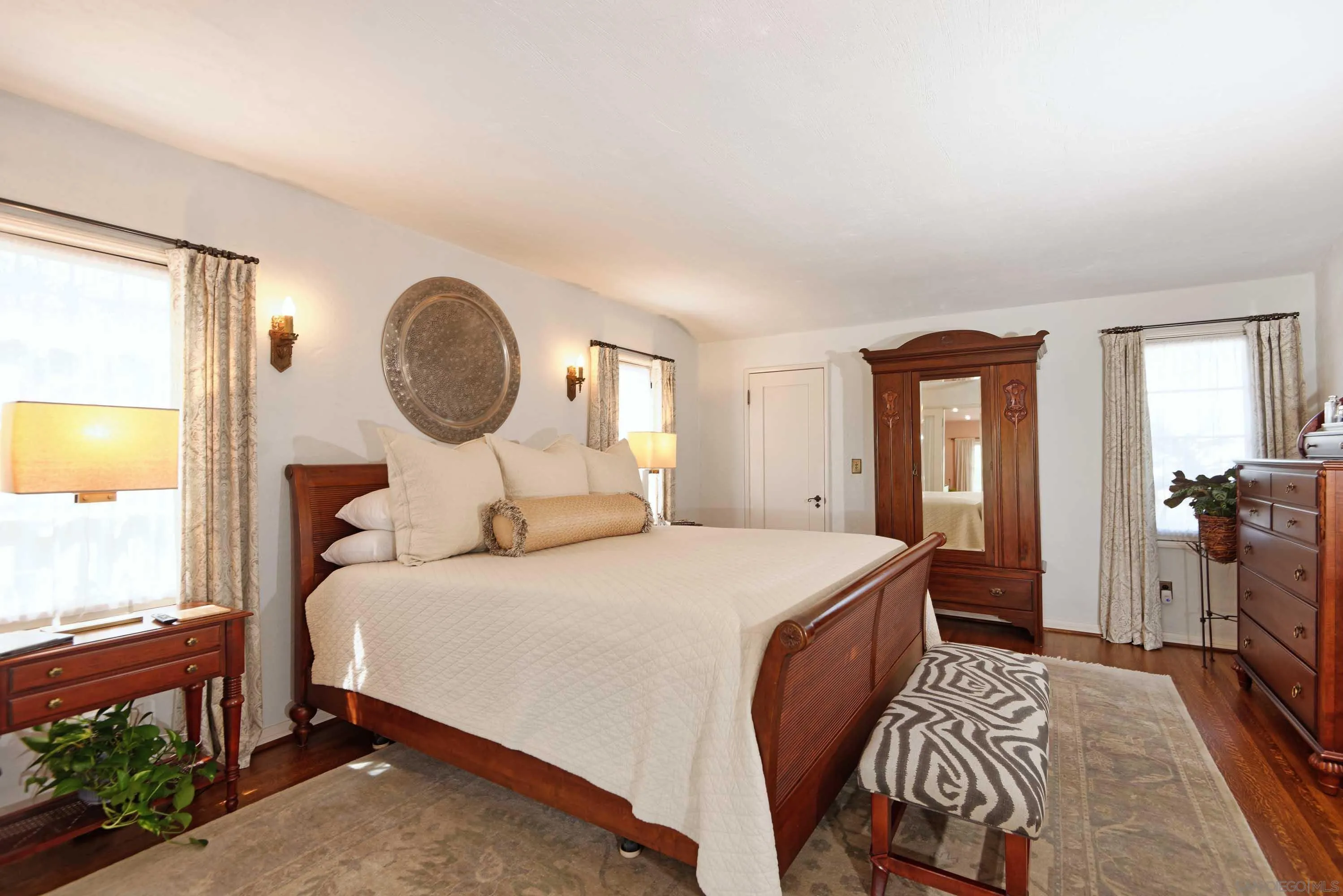 https://cdn.realtyfeed.com/cdn/127/260023594/5cd9ff6315a258ef6f822ad92e186912.webp