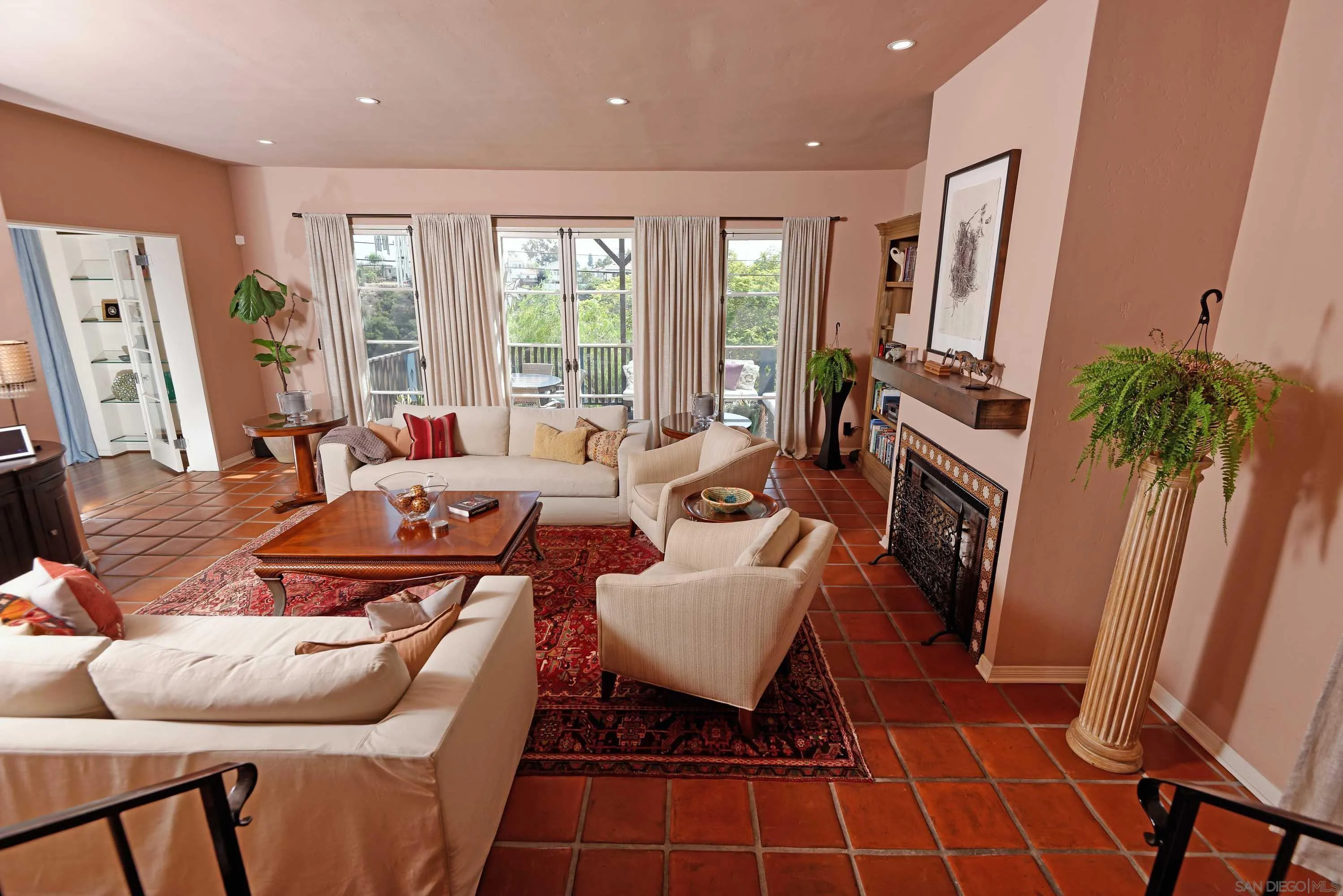 https://cdn.realtyfeed.com/cdn/127/260023594/64c18cb686158742a8f363e92aceb485.webp