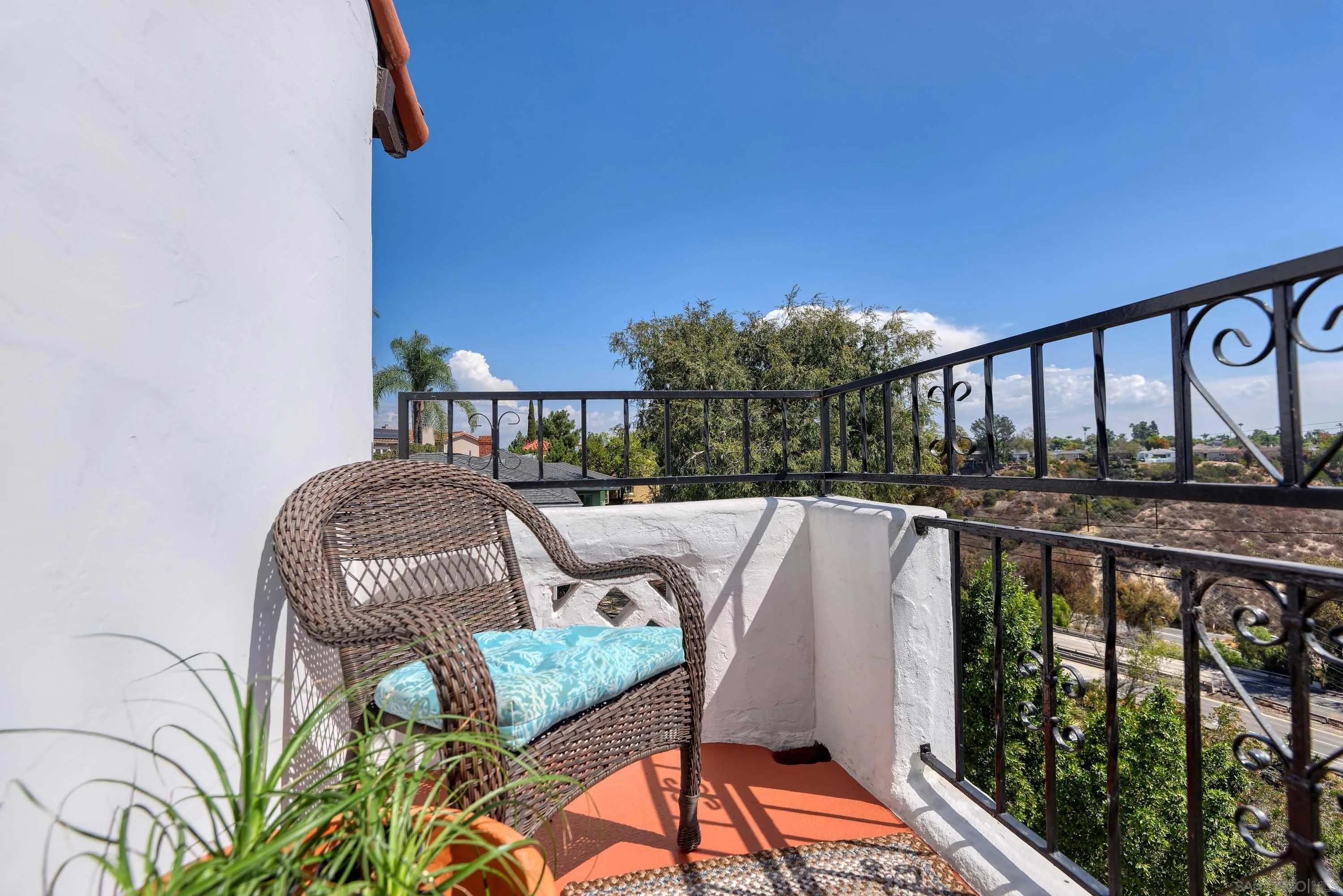 https://cdn.realtyfeed.com/cdn/127/260023594/db716506c79665ed10a45a88c3420f2b.webp
