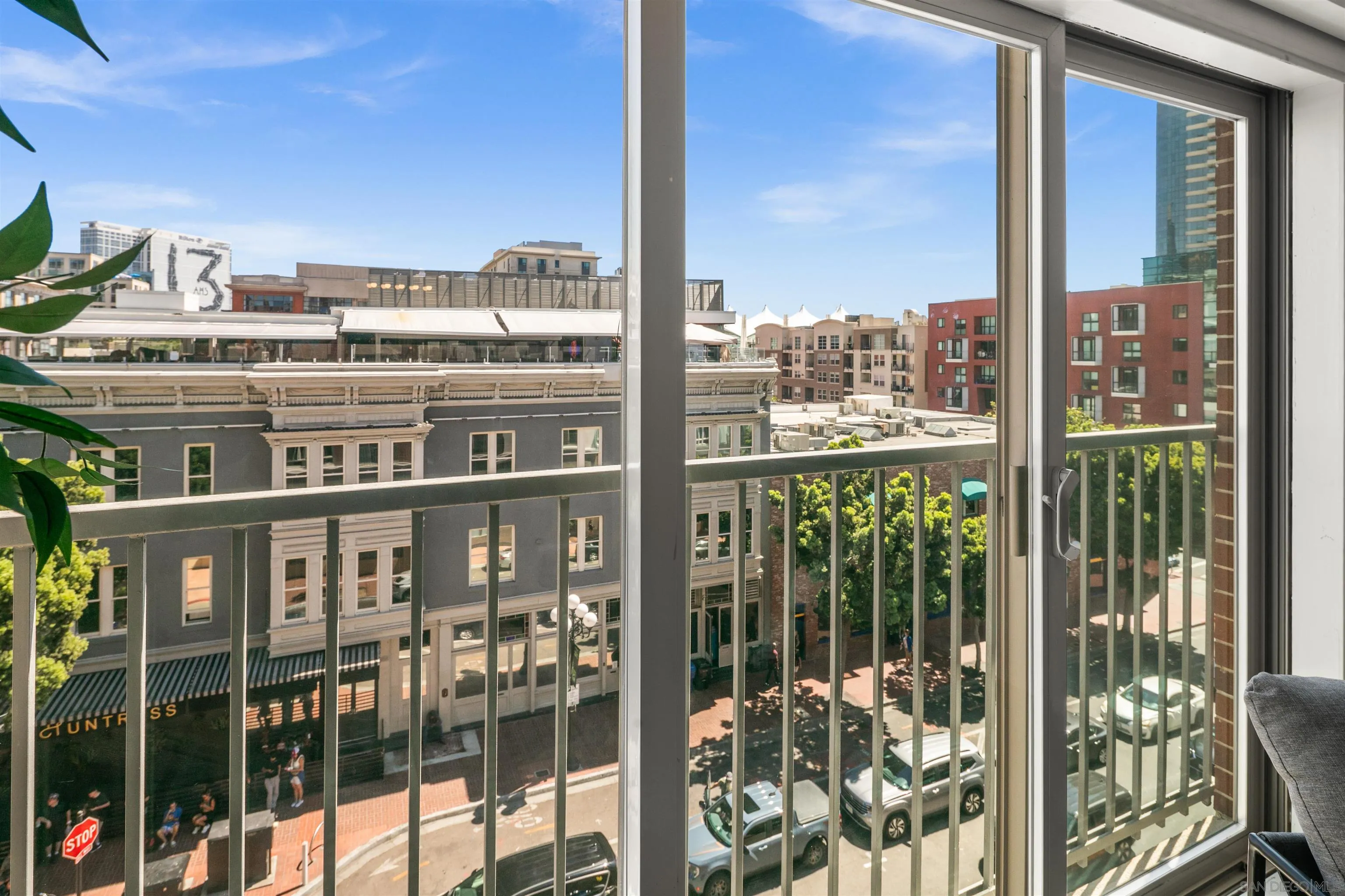 https://cdn.realtyfeed.com/cdn/127/260023595/1242702311ba32da53b29778c9b23f6f.webp