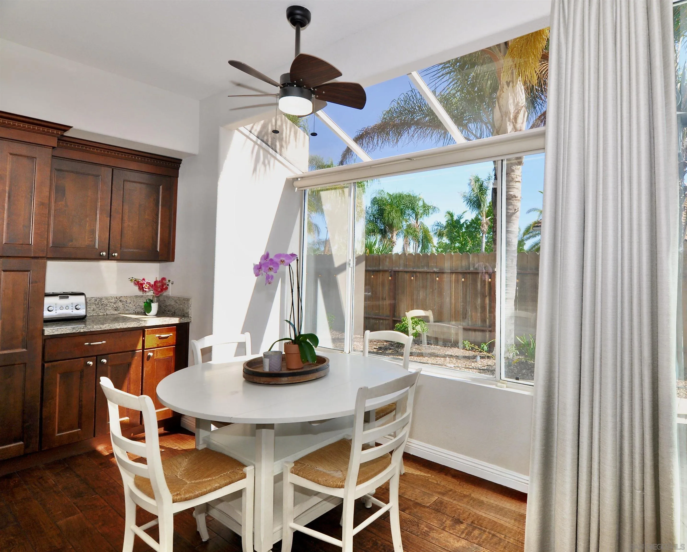 https://cdn.realtyfeed.com/cdn/127/260023597/454c83e315276283ae6bc484f76f30b1.webp