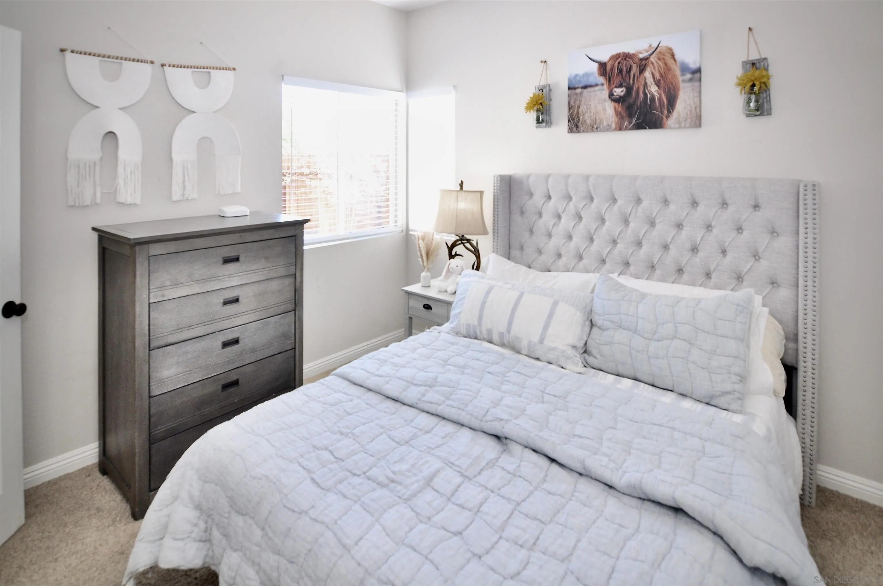 https://cdn.realtyfeed.com/cdn/127/260023597/46b8dae6eabf8c26e23d80e38e4601aa.webp