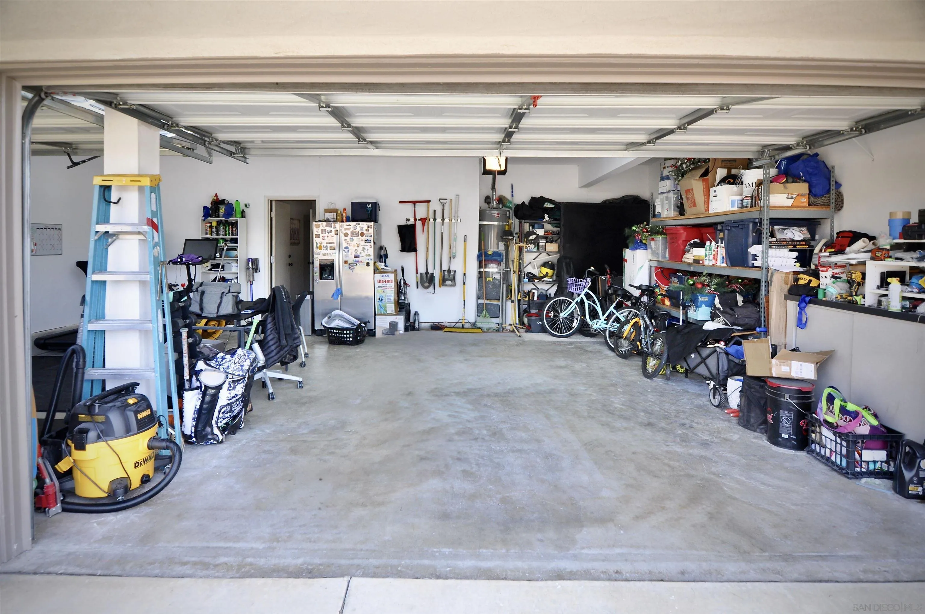 https://cdn.realtyfeed.com/cdn/127/260023597/526642da692115c3a774e8b17a276ac4.webp