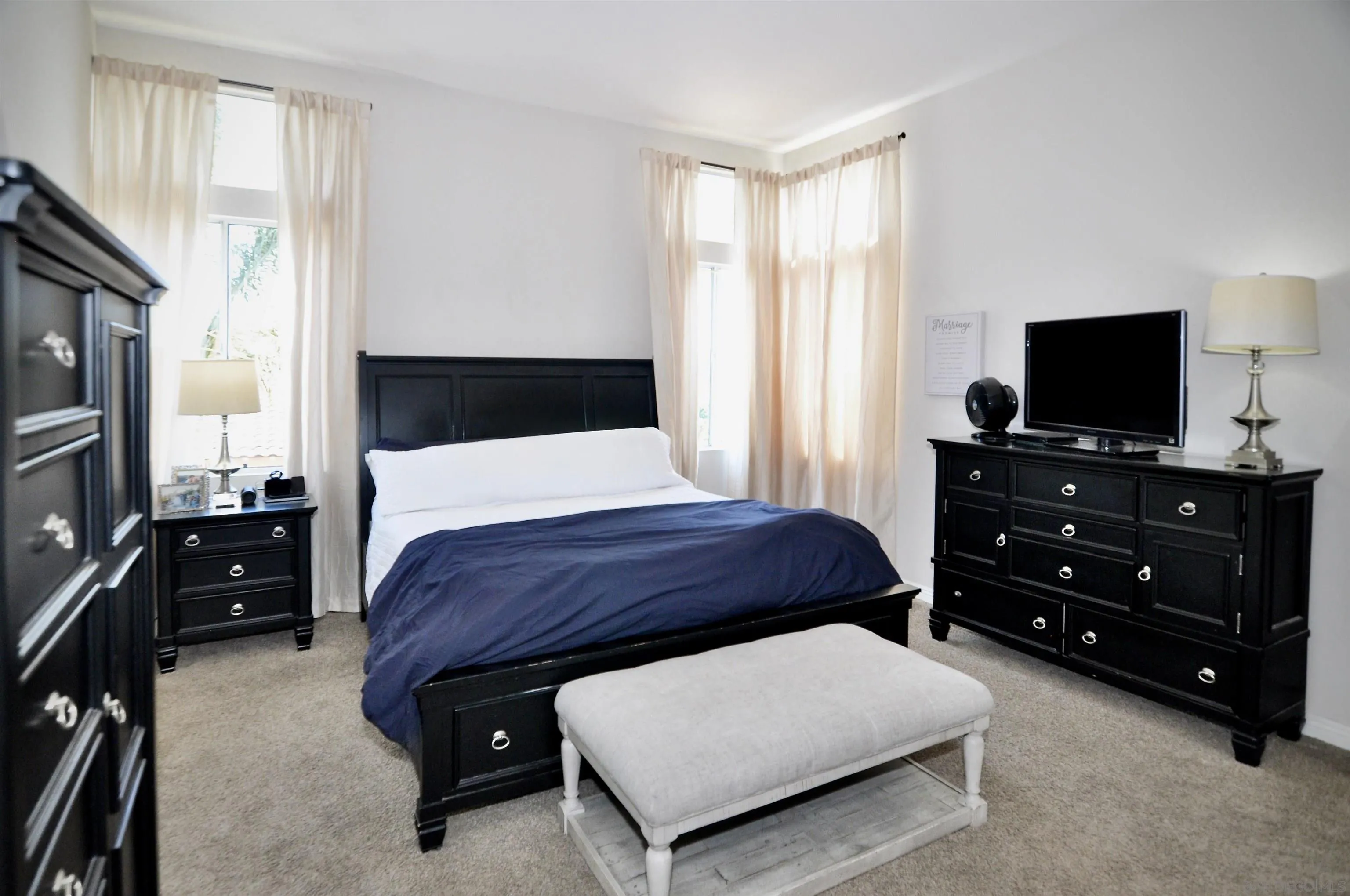 https://cdn.realtyfeed.com/cdn/127/260023597/d593281e4b304a281d82624d71844a5d.webp