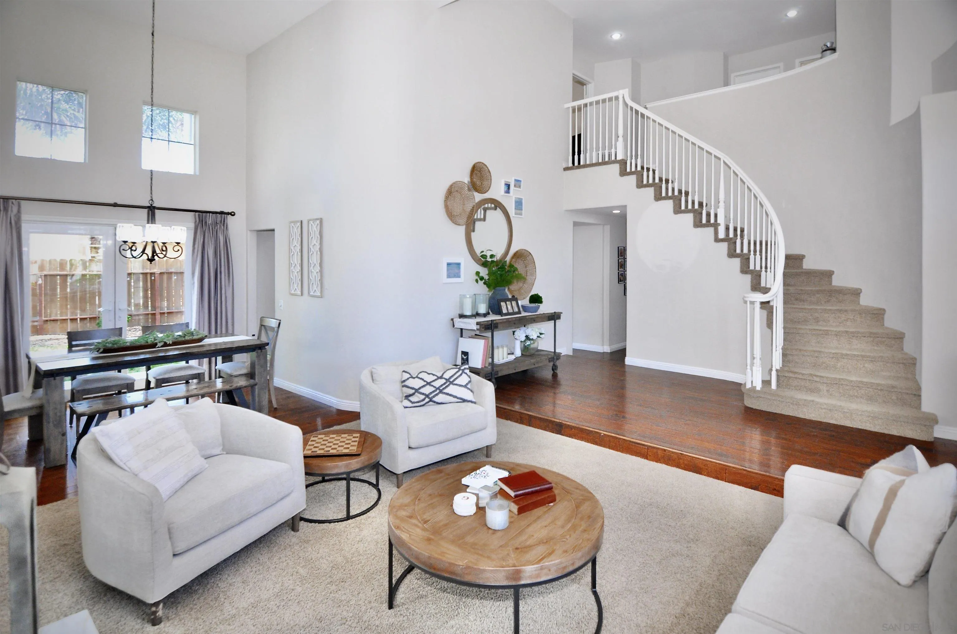 https://cdn.realtyfeed.com/cdn/127/260023597/ffb2f077c6a63c0dcb1eb5d41fd3b375.webp