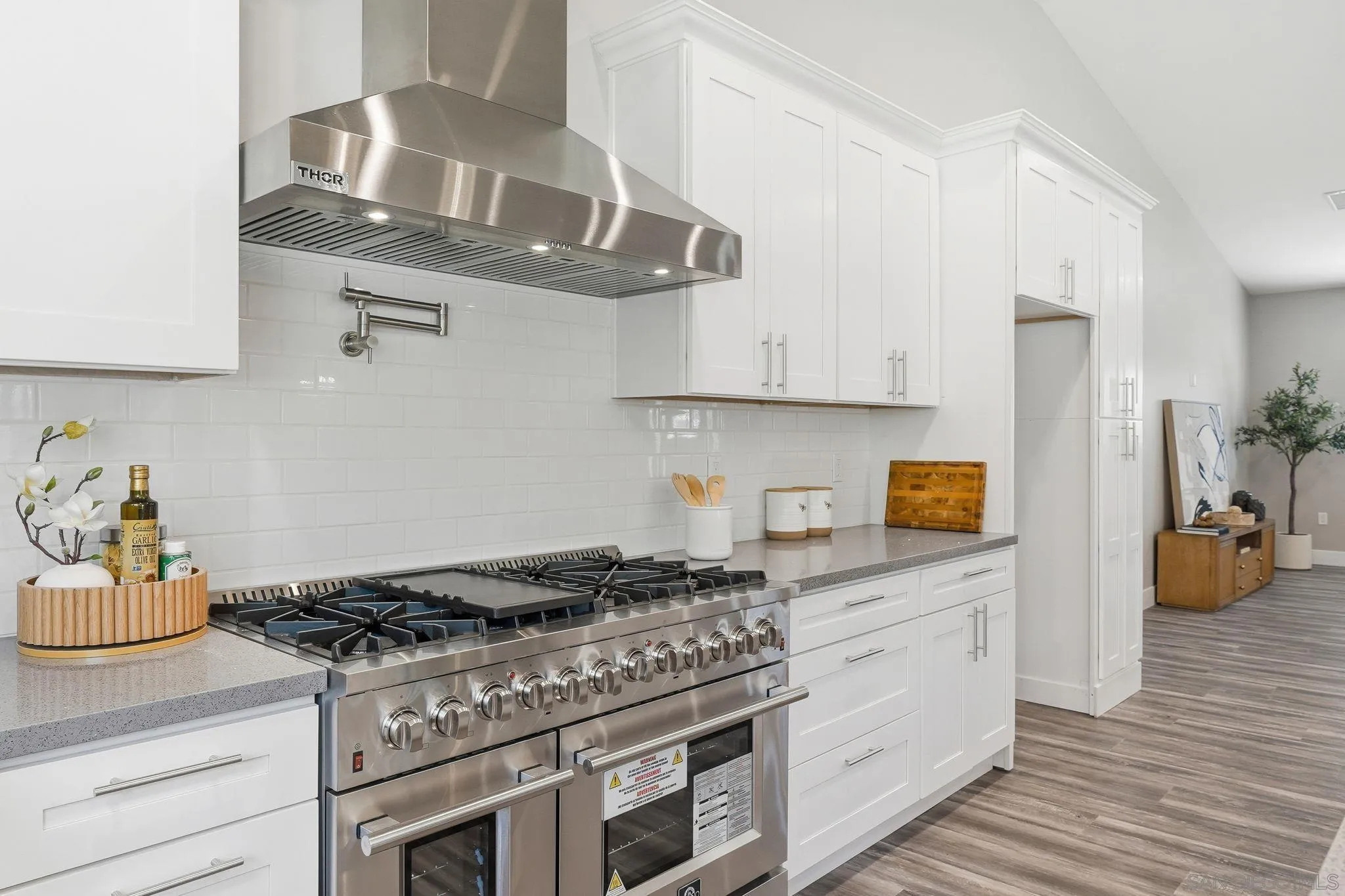 https://cdn.realtyfeed.com/cdn/127/260023598/004cd309339e3f03f31009e2adef1ae9.webp