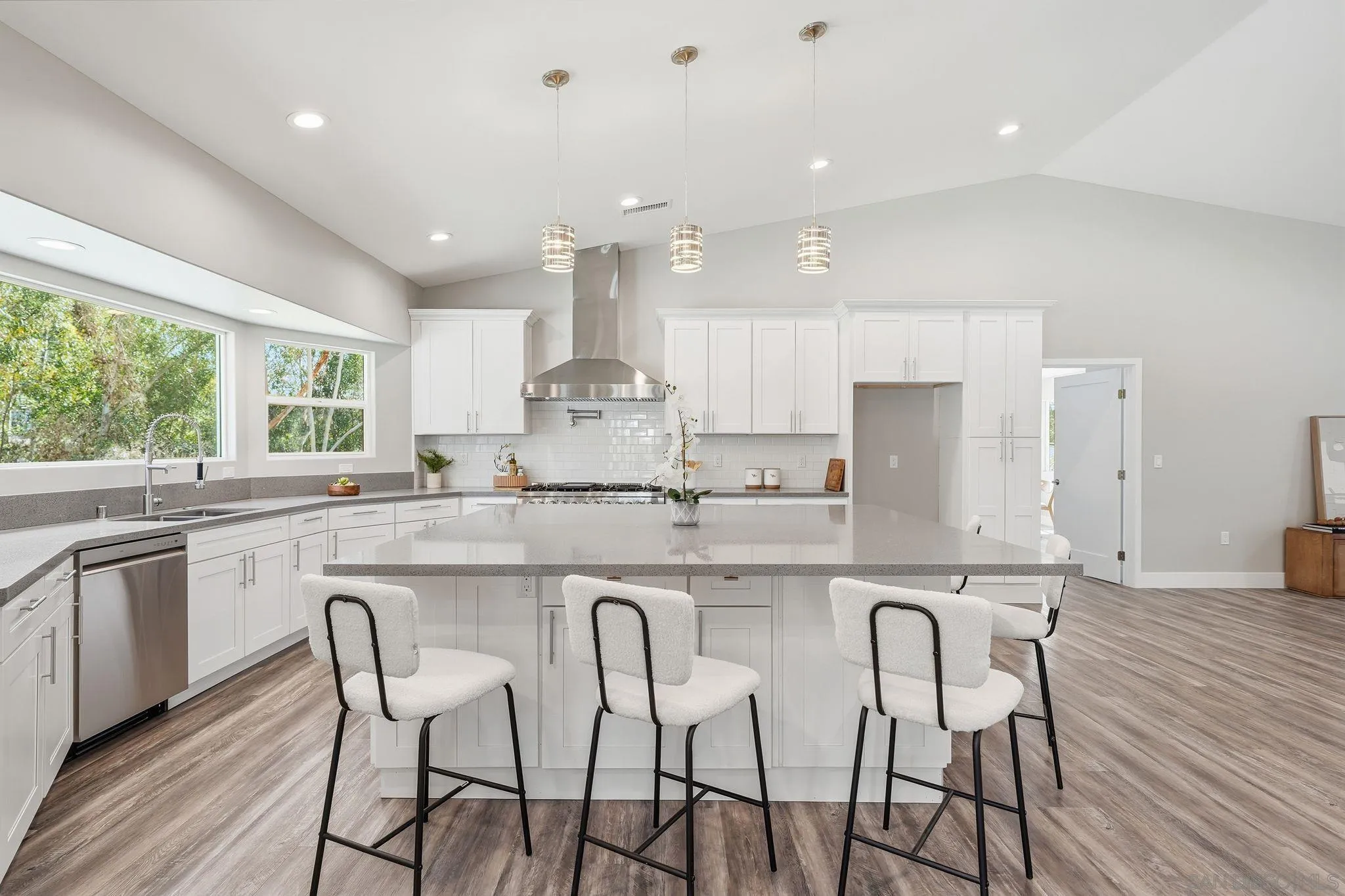 https://cdn.realtyfeed.com/cdn/127/260023598/0b210fc0951d0c43b95dd35a1ae14e1c.webp