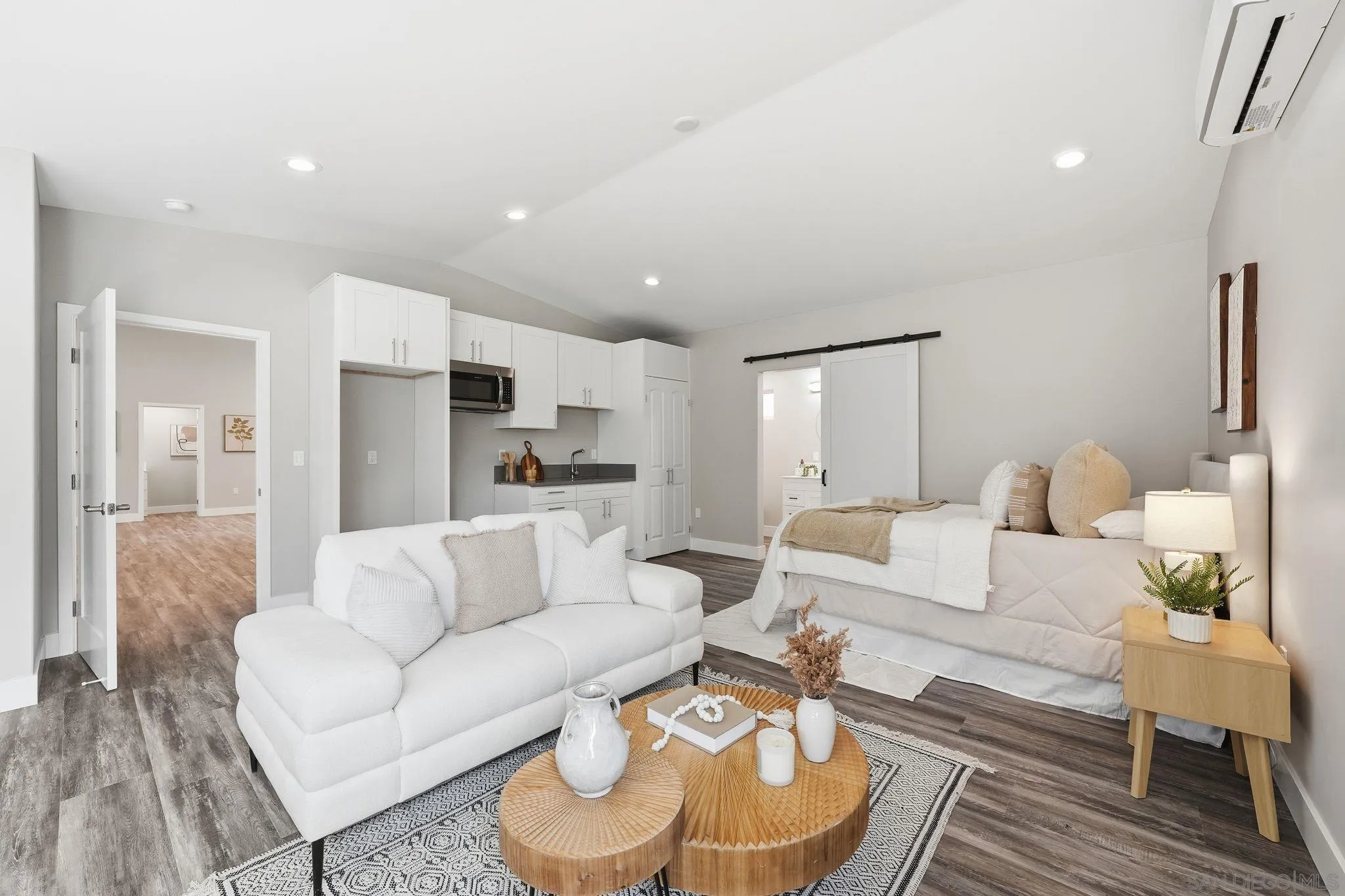 https://cdn.realtyfeed.com/cdn/127/260023598/5badc77d7fd8a18ed05f0a4f8274911b.webp