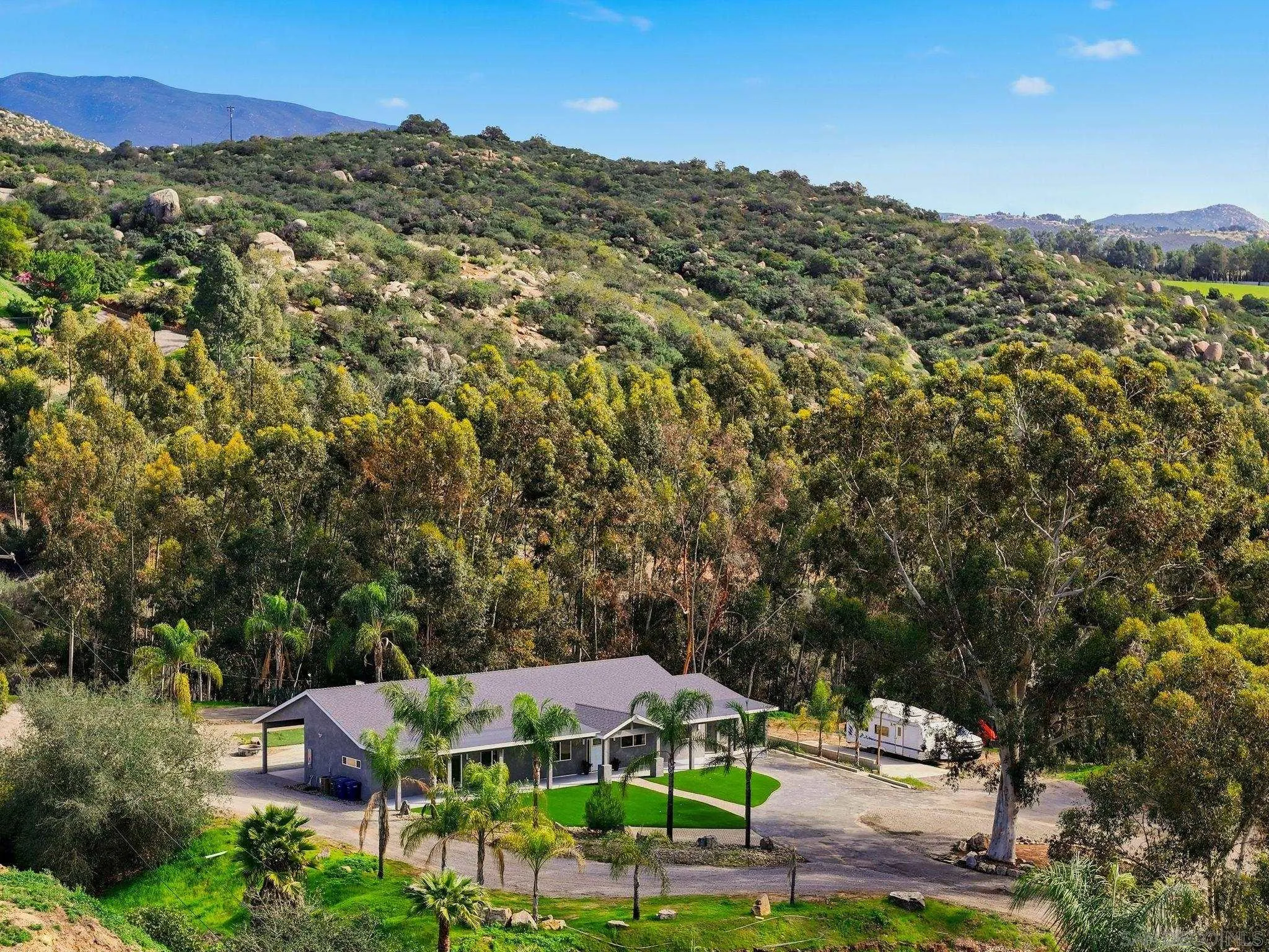 https://cdn.realtyfeed.com/cdn/127/260023598/7971d3f20311296bbd7f0a592e588e49.webp